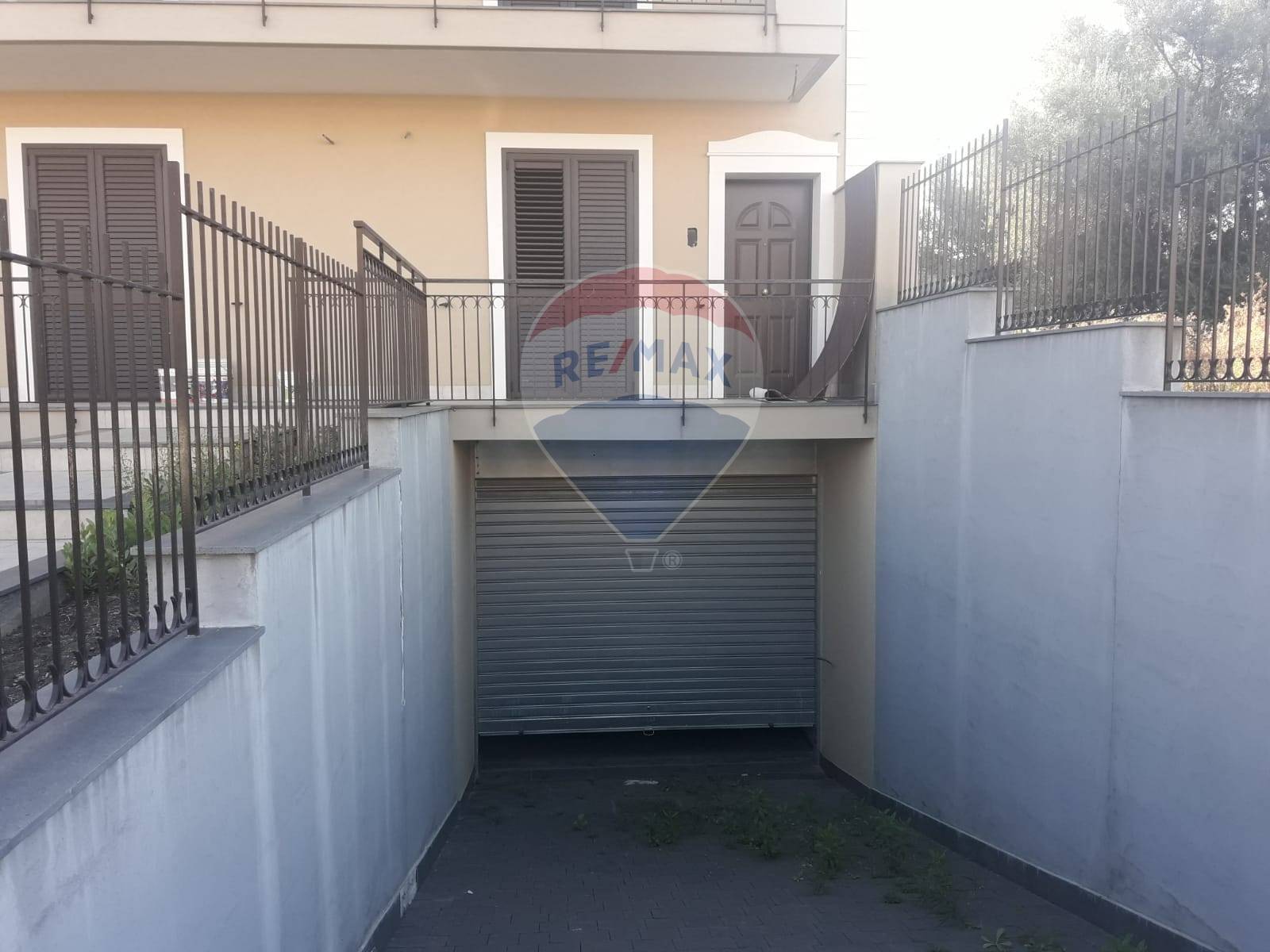 Villa PATERNÒ vendita    RE/MAX CasAffare