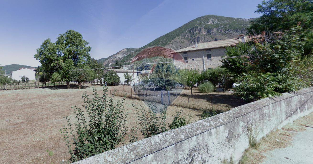 Rustico - Cascina BARETE vendita    RE/MAX Eagle