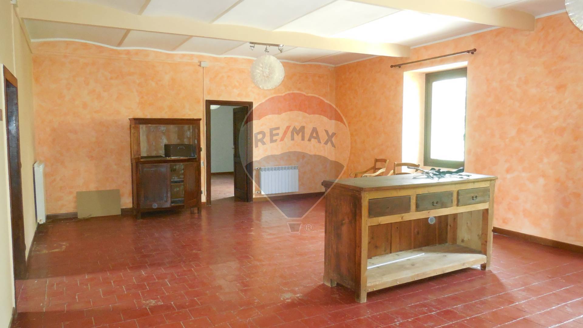 Rustico - Cascina BARETE vendita    RE/MAX Eagle