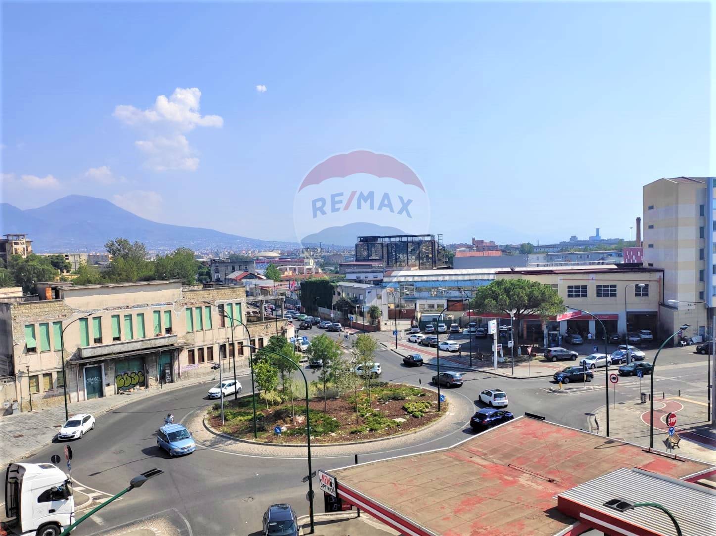  napoli vendita quart: ferrovia re-max-advisor