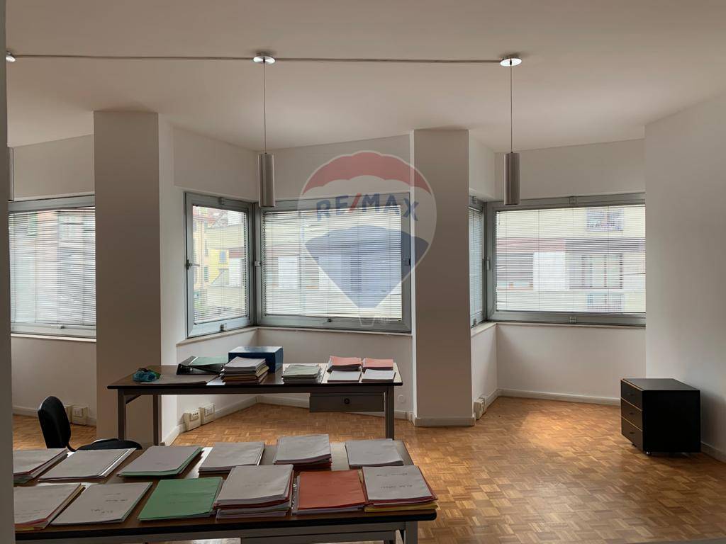 Ufficio - Loc.Com. BERGAMO affitto  Centrale  RE/MAX Expo 3
