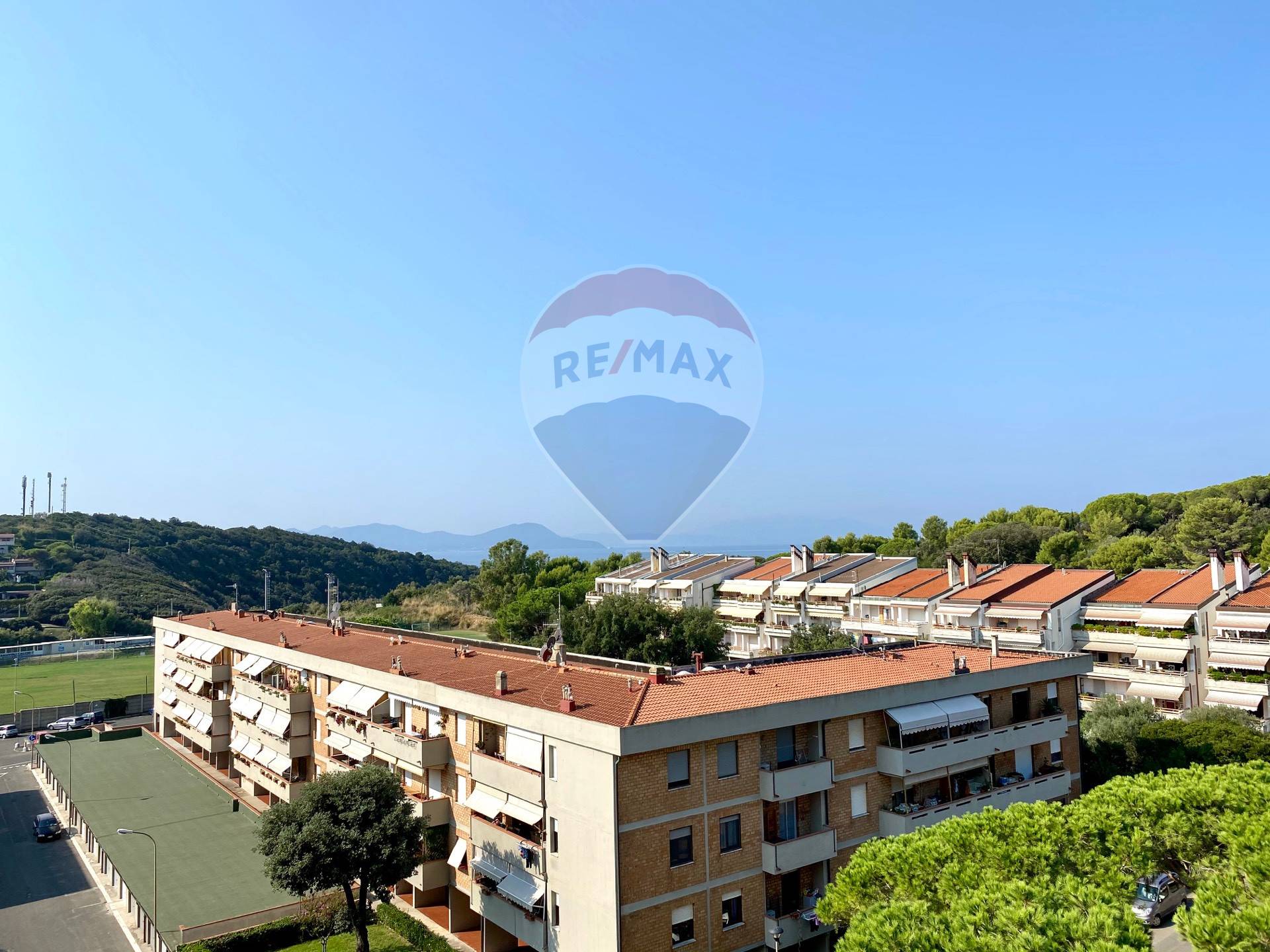  piombino vendita quart:  re-max-mindset