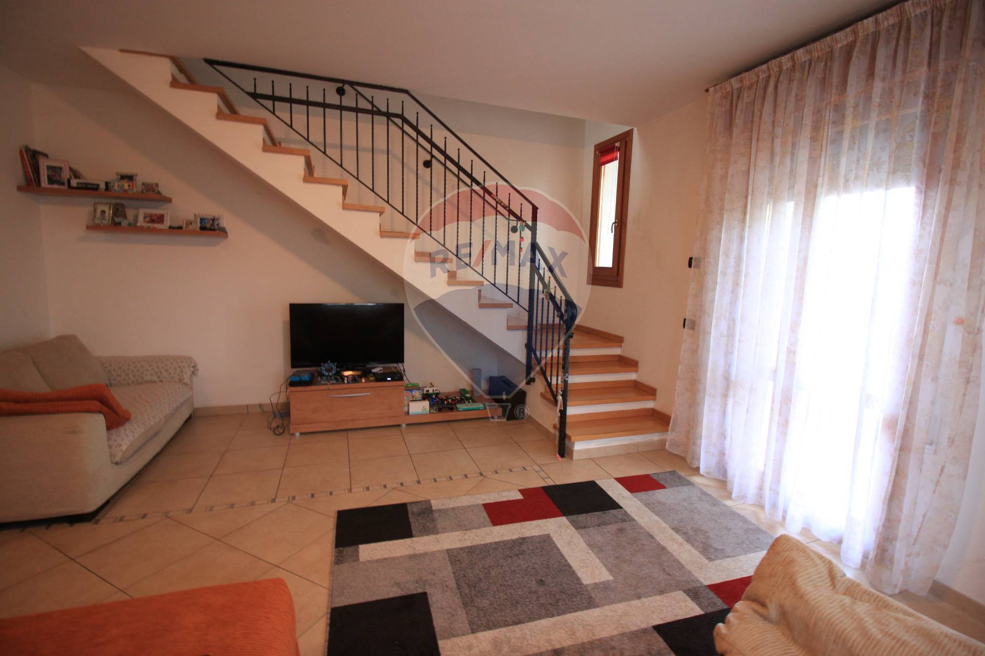 Villa Unifamiliare - Indipendente ARIANO NEL POLESINE vendita    RE/MAX Sunbeam