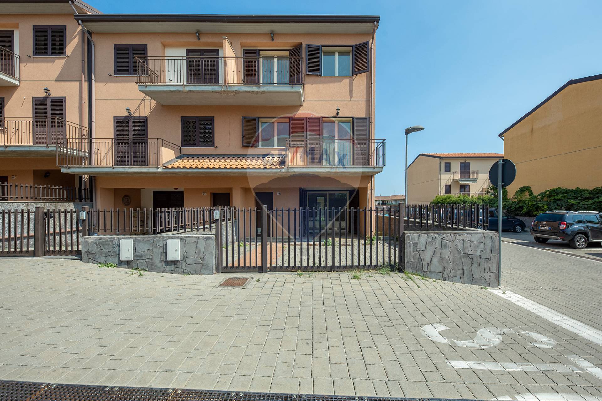 Villa MASCALUCIA vendita    RE/MAX City Home