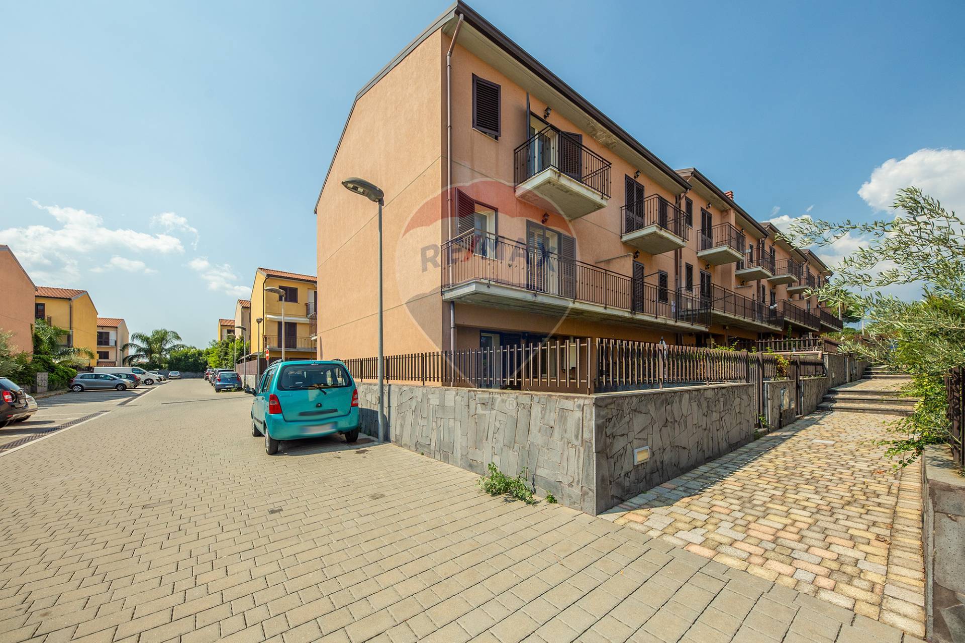 Villa MASCALUCIA vendita    RE/MAX City Home