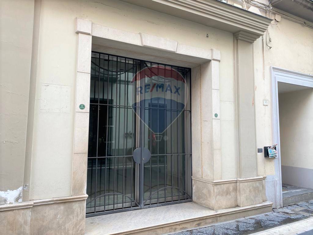 Negozio - Loc.Com. CASERTA affitto  Centro  RE/MAX Divina