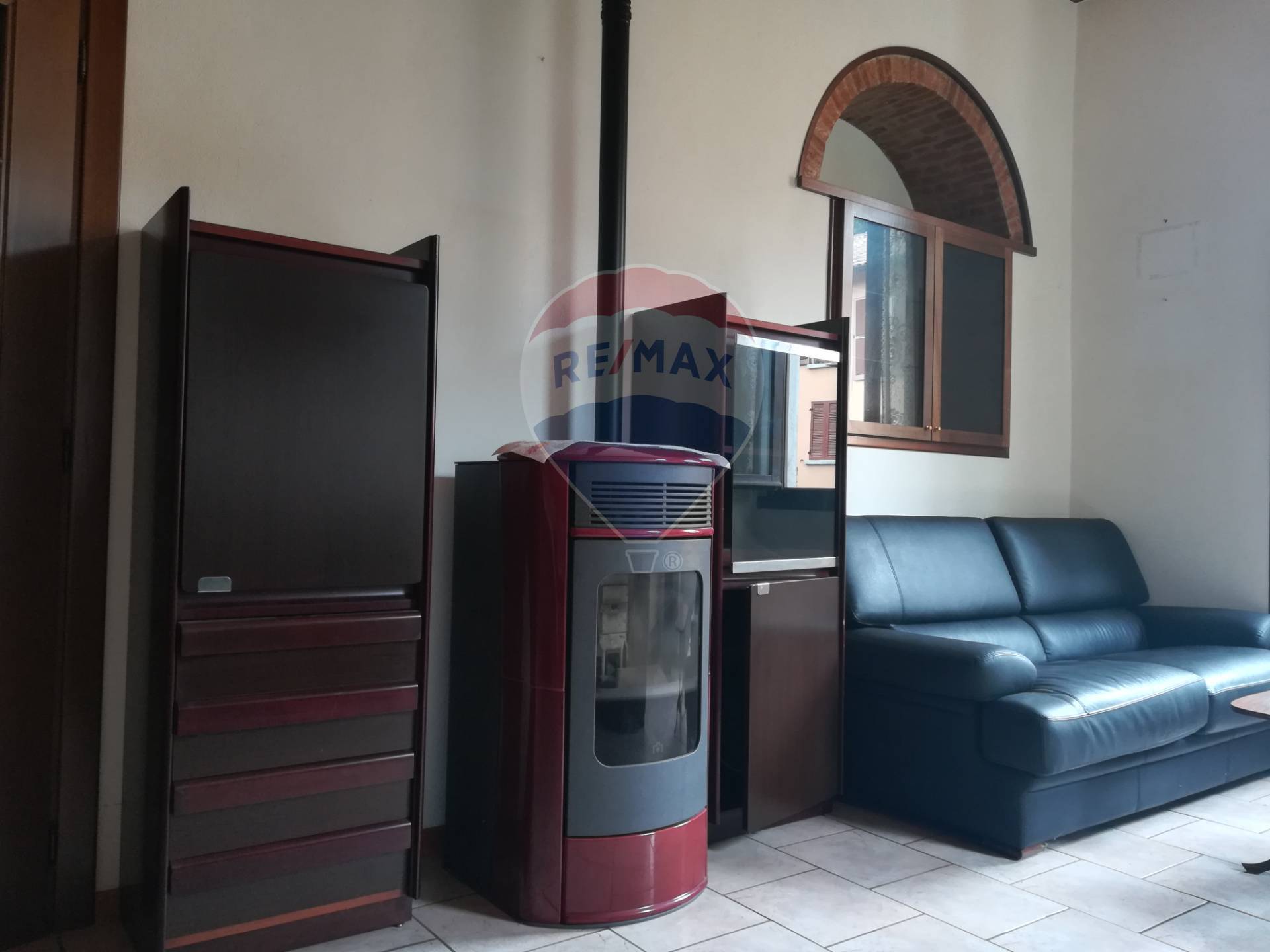 Appartamento SIRTORI vendita    RE/MAX Vittoria