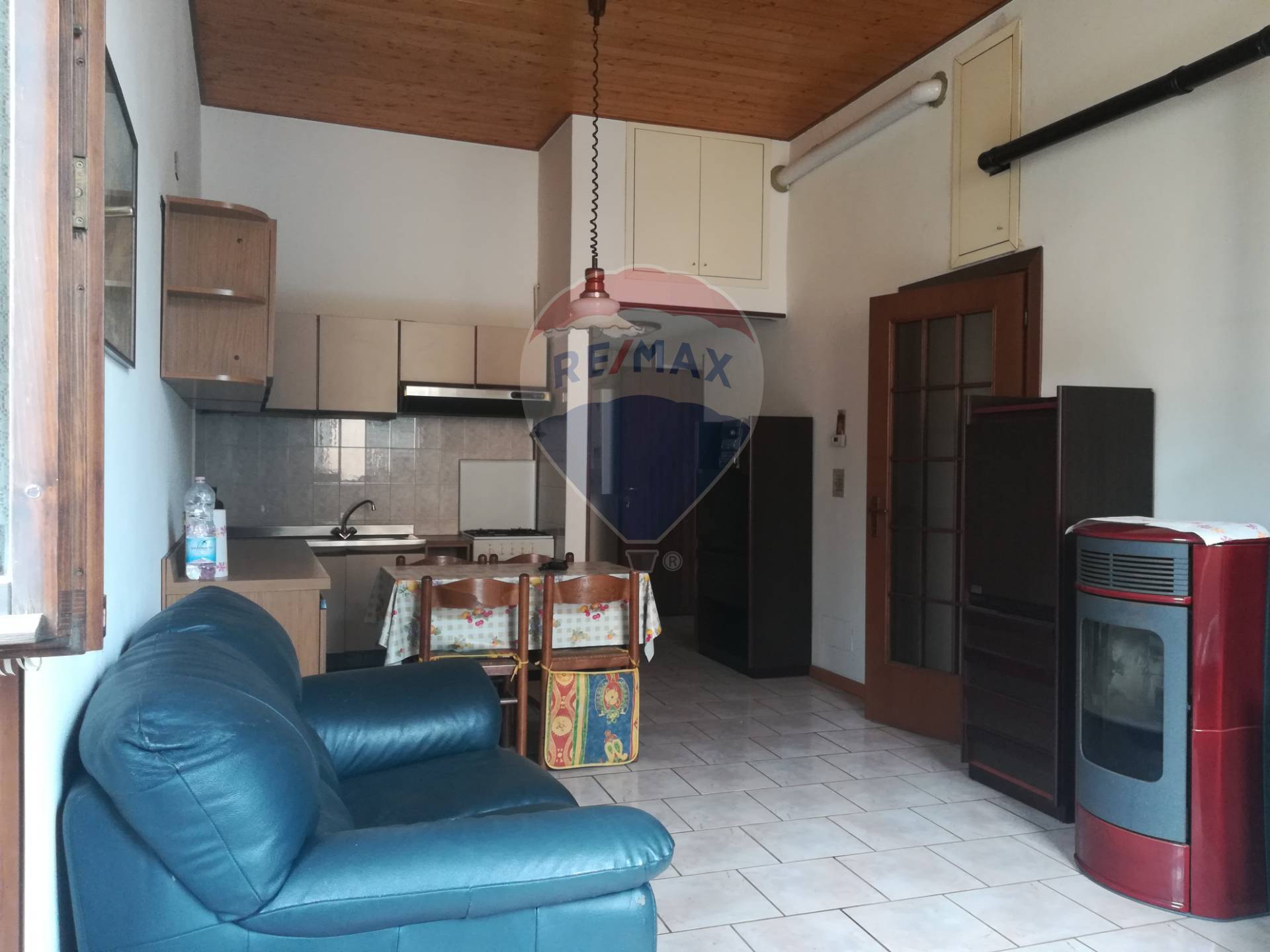 Appartamento SIRTORI vendita    RE/MAX Vittoria