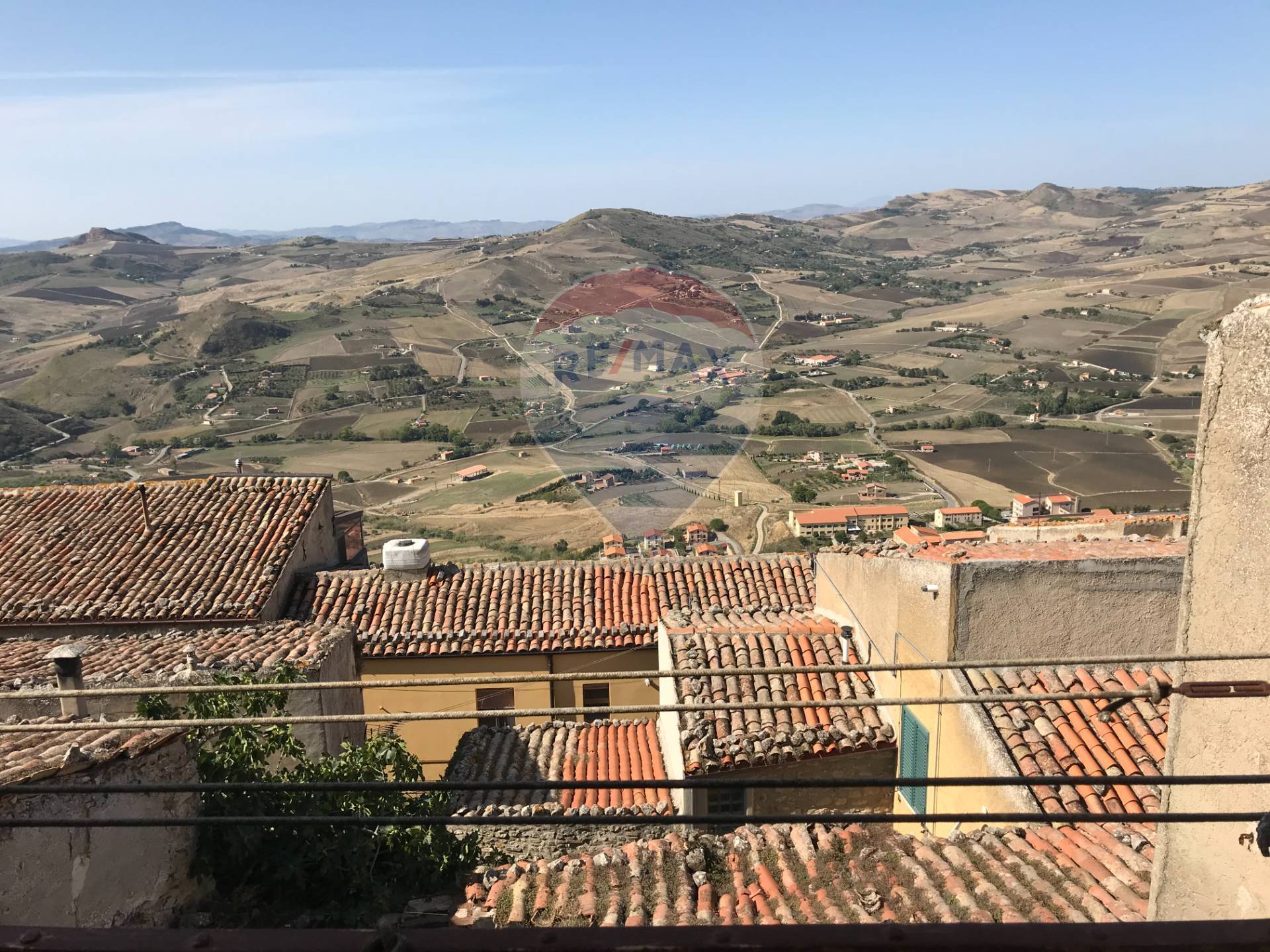  gangi vendita quart:  re/max hunters
