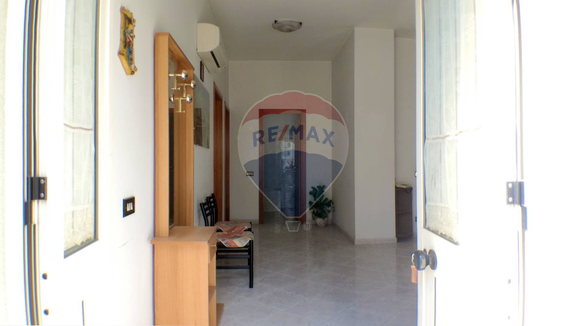 Villa Unifamiliare - Indipendente ISPICA vendita    RE/MAX Prima Classe