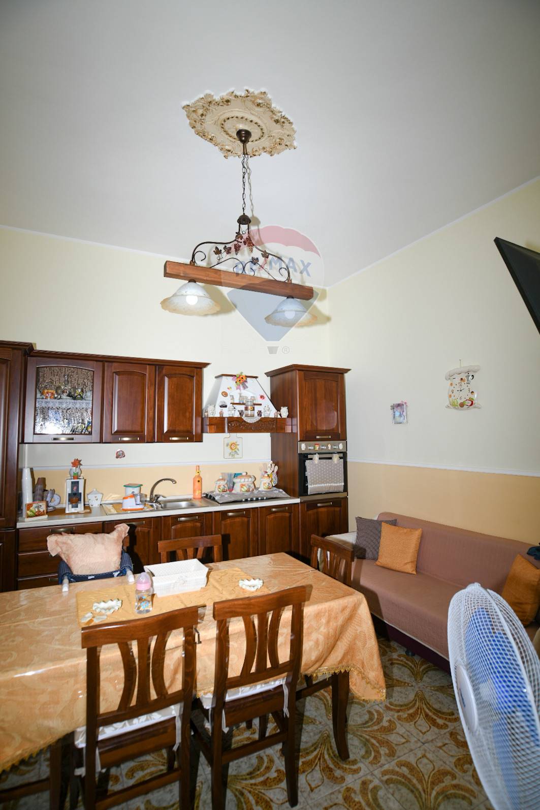 Villa Unifamiliare - Indipendente SANTA MARIA DI LICODIA vendita    RE/MAX Fly