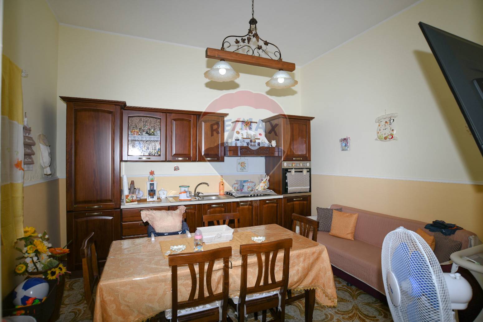 Villa Unifamiliare - Indipendente SANTA MARIA DI LICODIA vendita    RE/MAX Fly