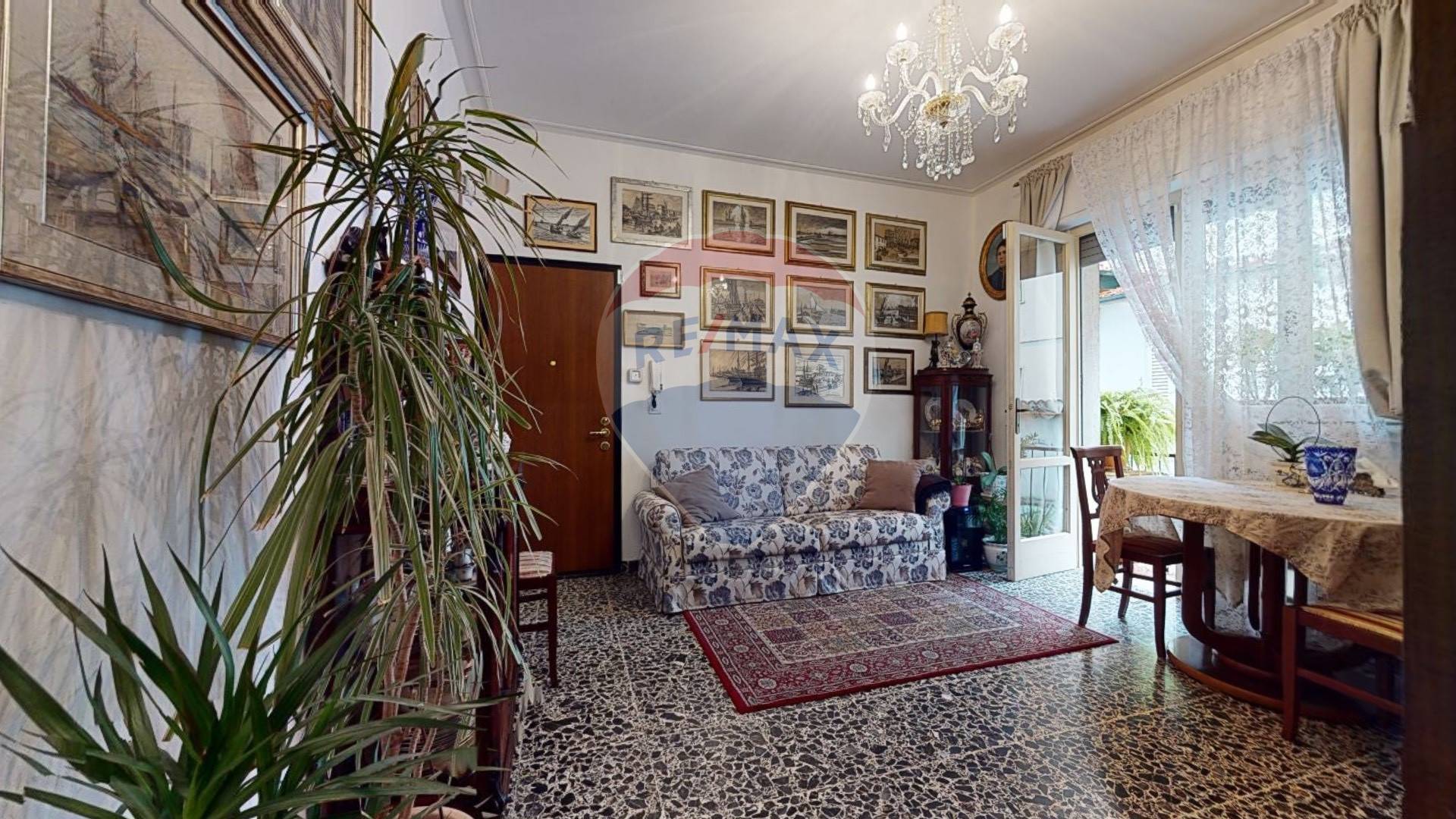  viareggio vendita quart: centro mare re-max-quality-house