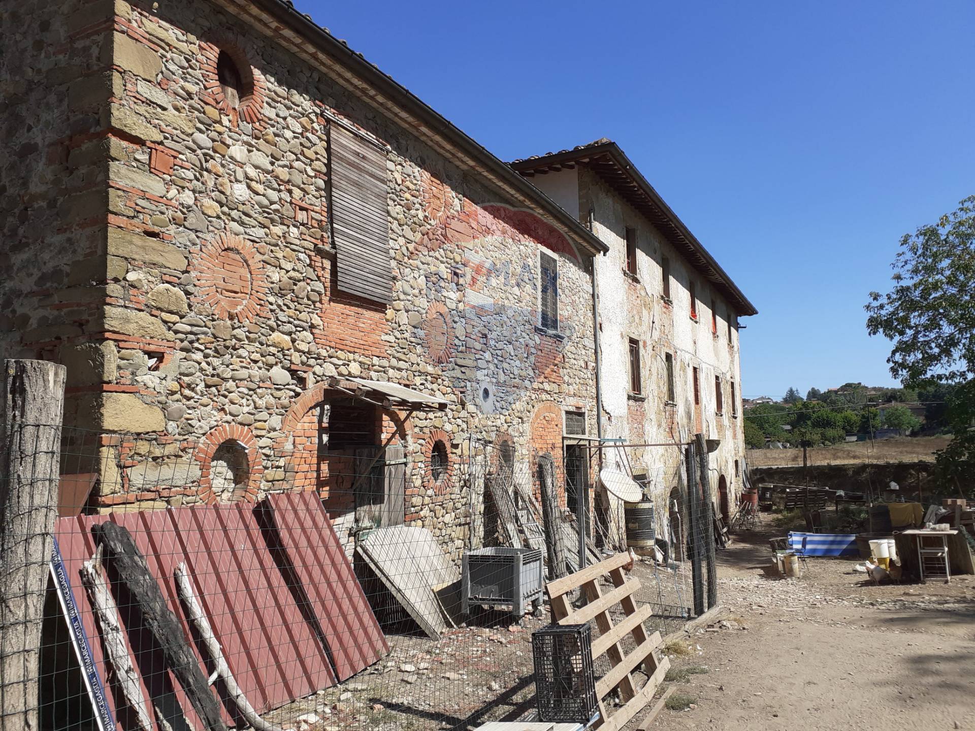 Rustico - Cascina AREZZO vendita  Quarata  RE/MAX Famosa