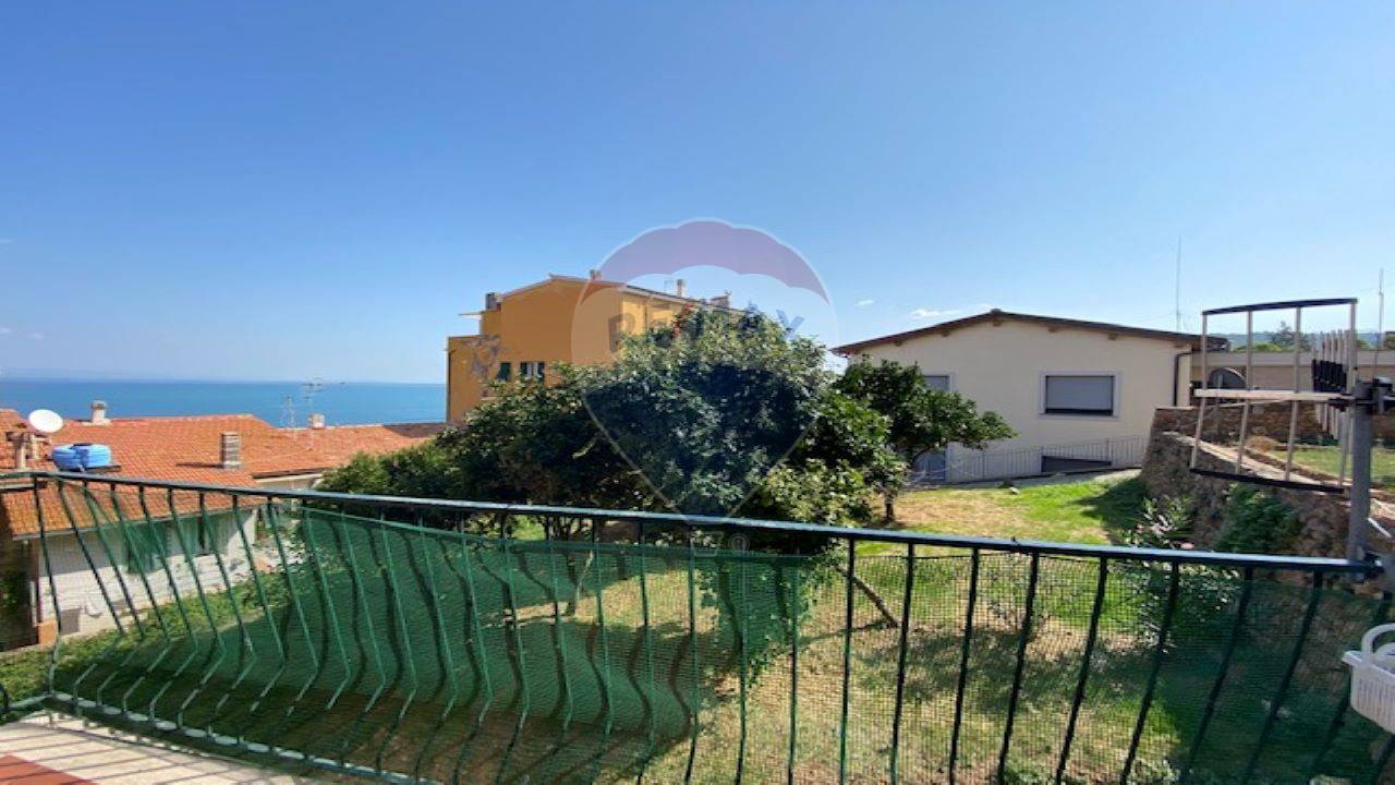 Appartamento MONTE ARGENTARIO vendita  Porto Santo Stefano - Centro  RE/MAX Silver