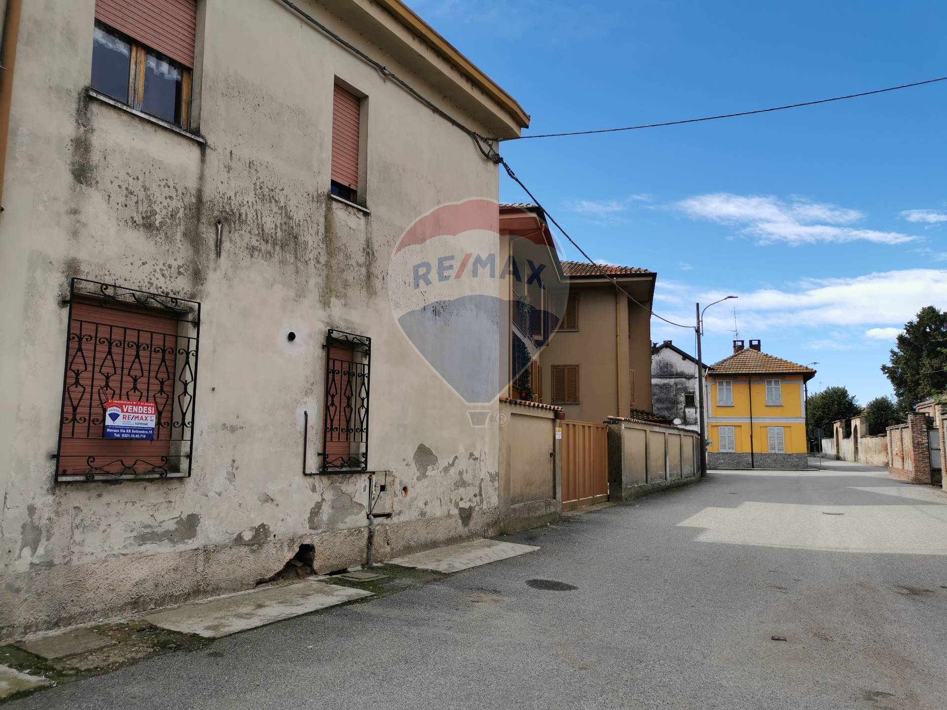  cozzo vendita quart:  re/max unit