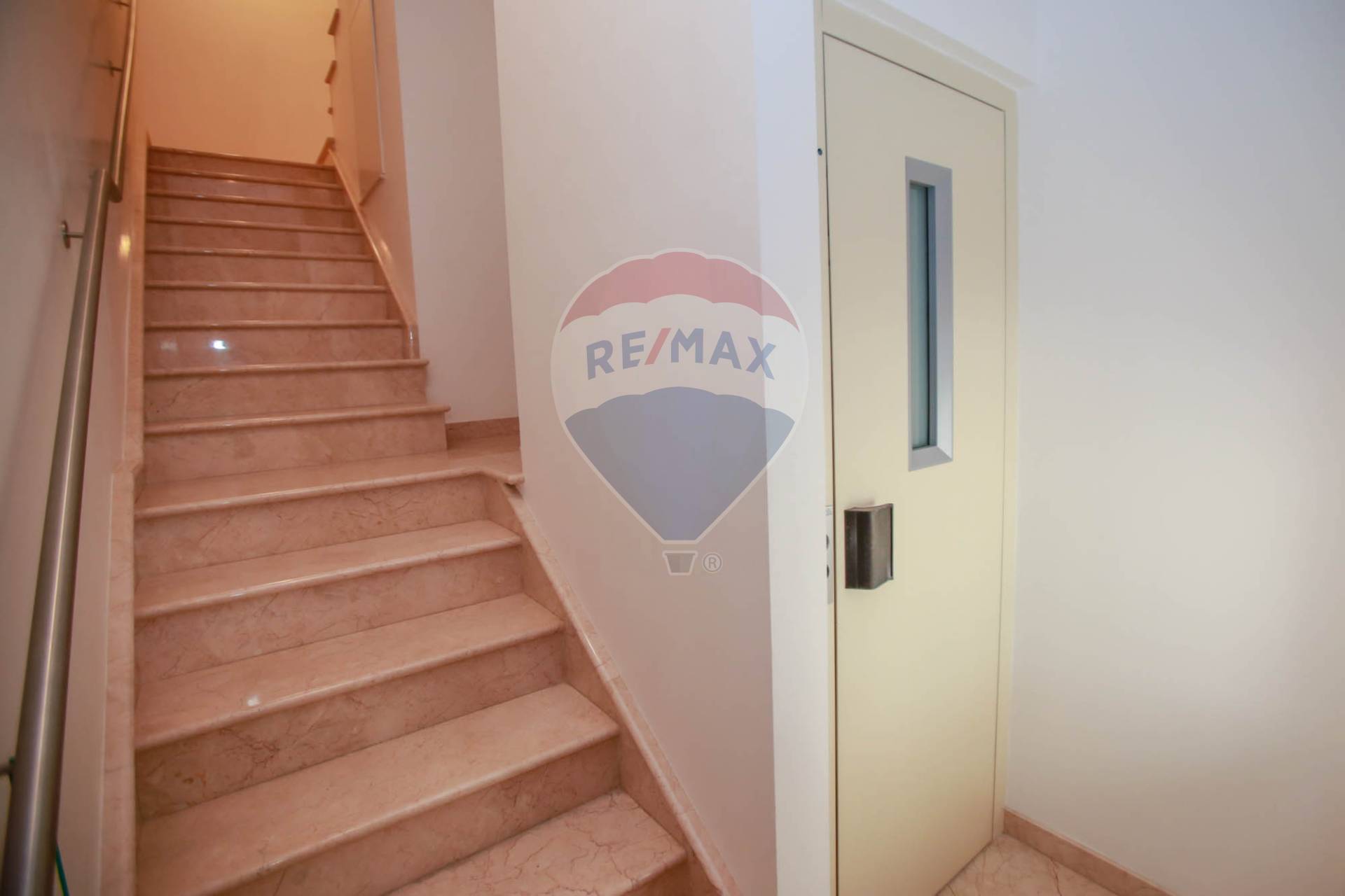 Villa Bifamiliare SCICLI vendita  Centro Storico  RE/MAX Prima Classe