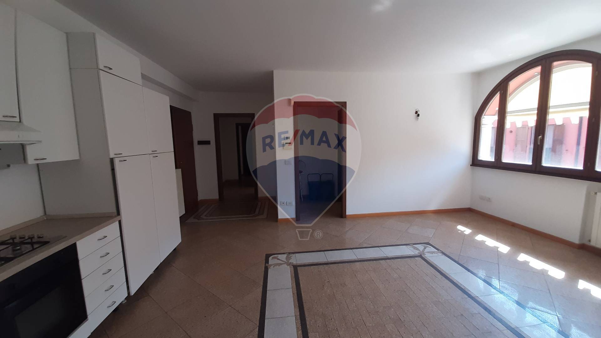  soiano-del-lago vendita quart:  re-max-edilfin