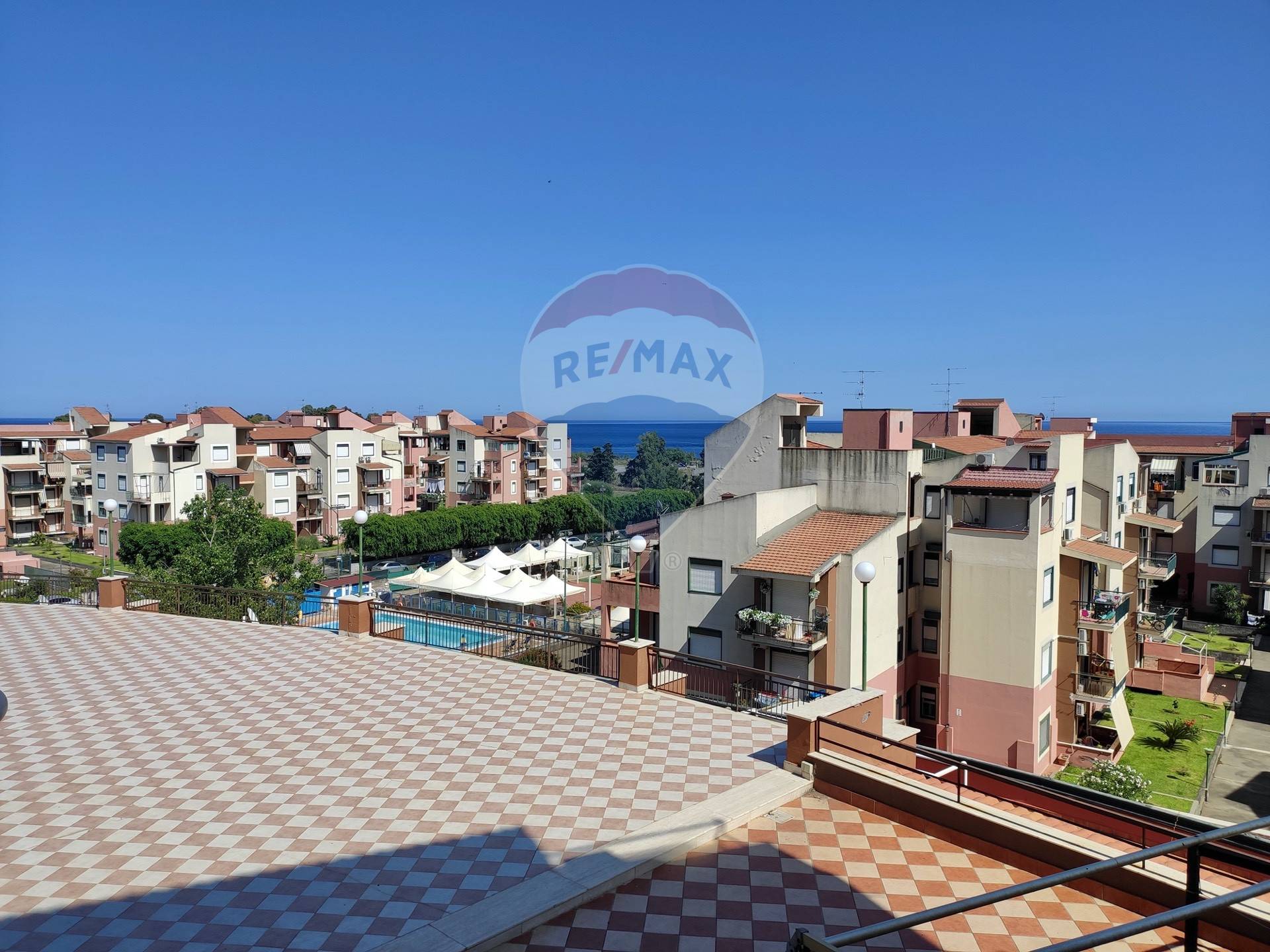  giardini-naxos vendita quart: pietre nere re/max kleos