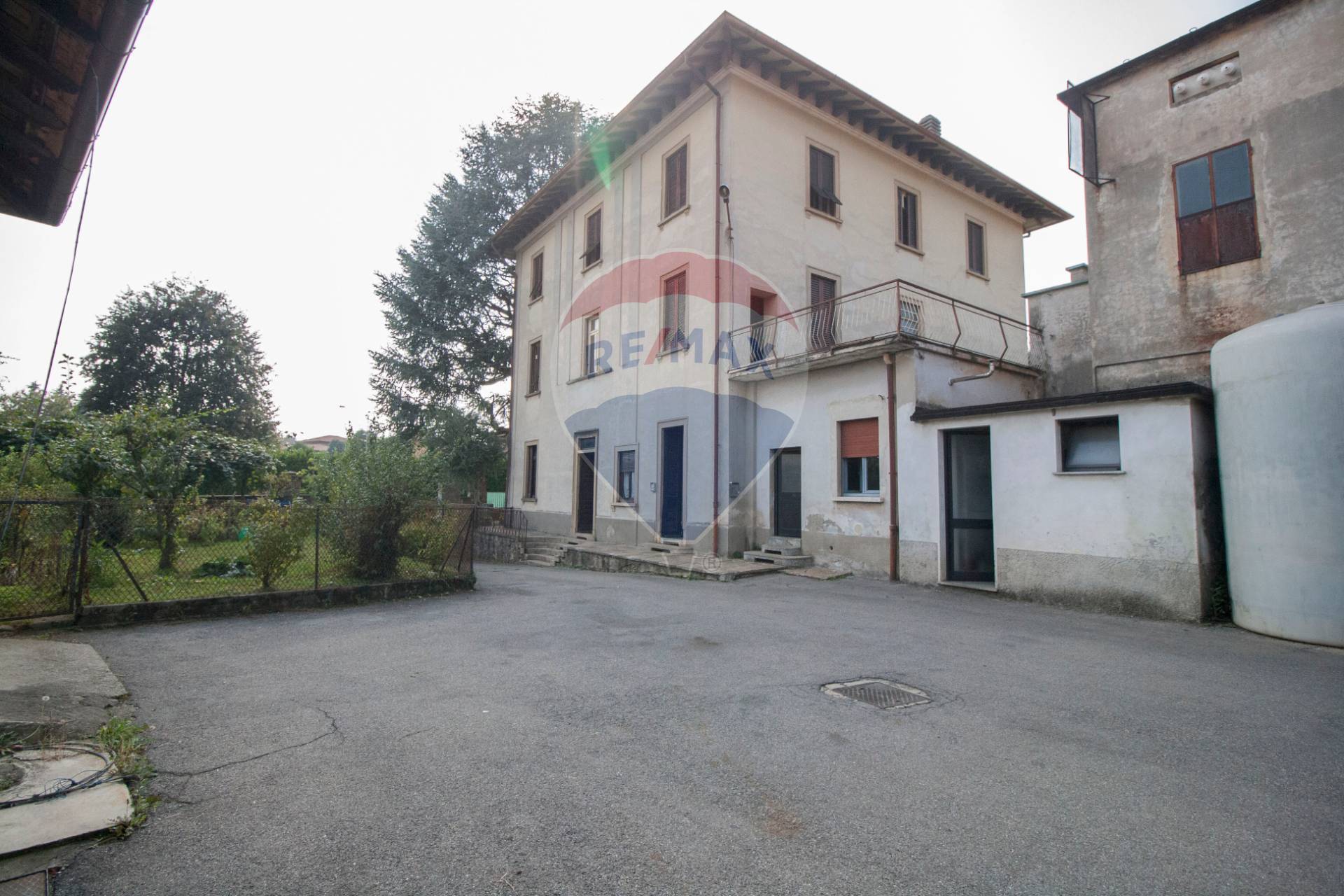  monticello brianza vendita quart:  re/max futura immobiliare