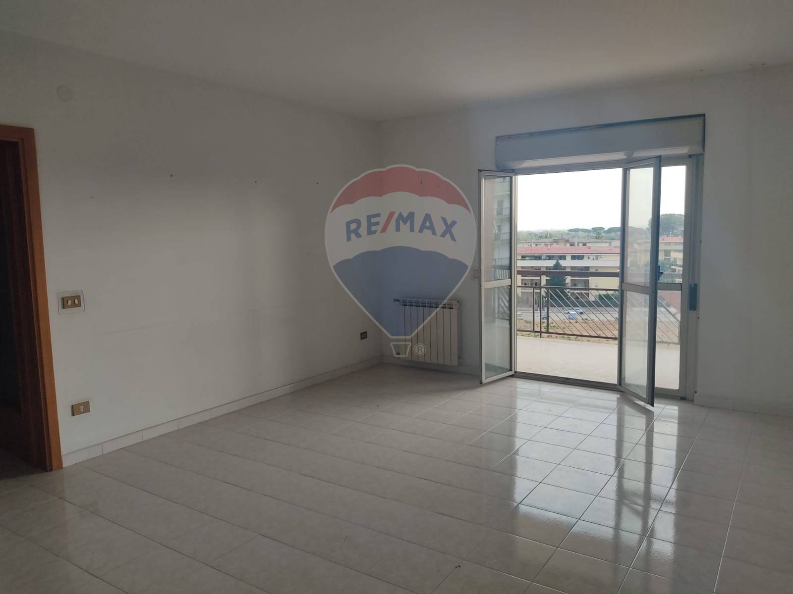  caserta affitto quart: caserta 2 (167) re/max divina