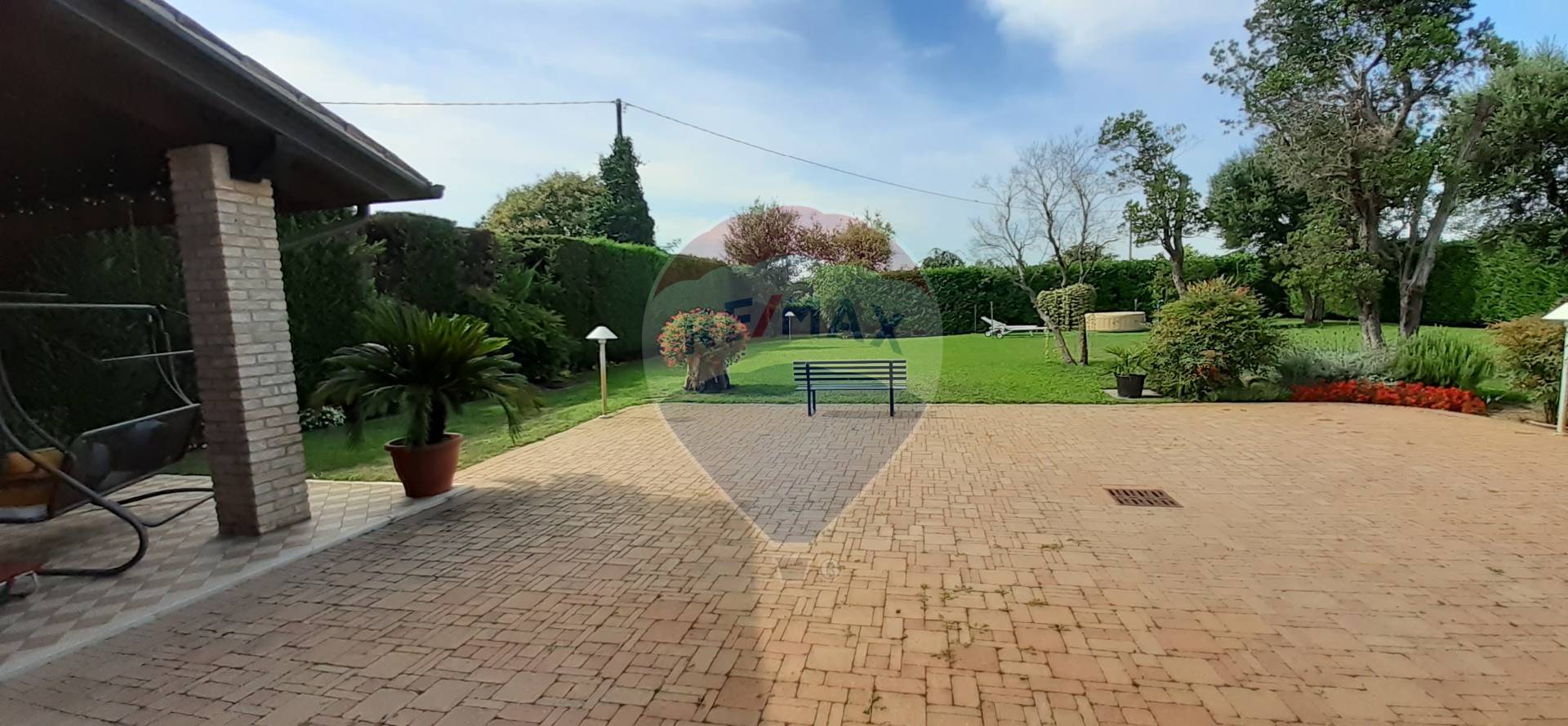 Villa PIUBEGA vendita    RE/MAX Expo 7