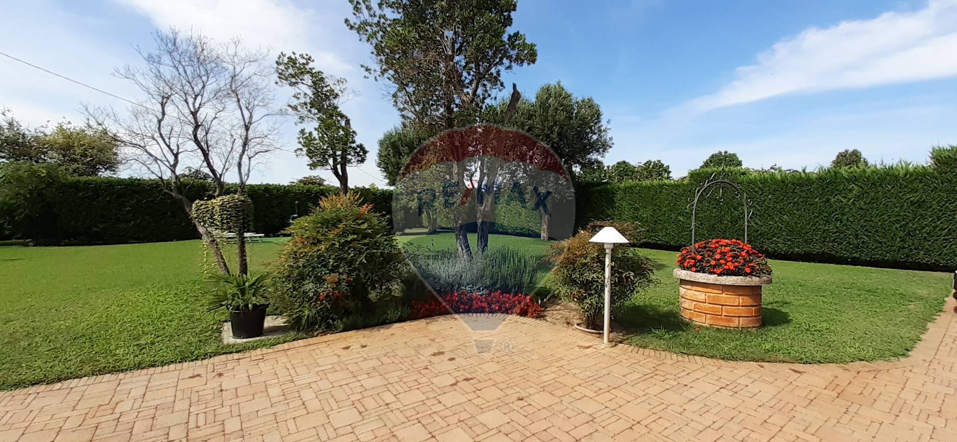 Villa PIUBEGA vendita    RE/MAX Expo 7