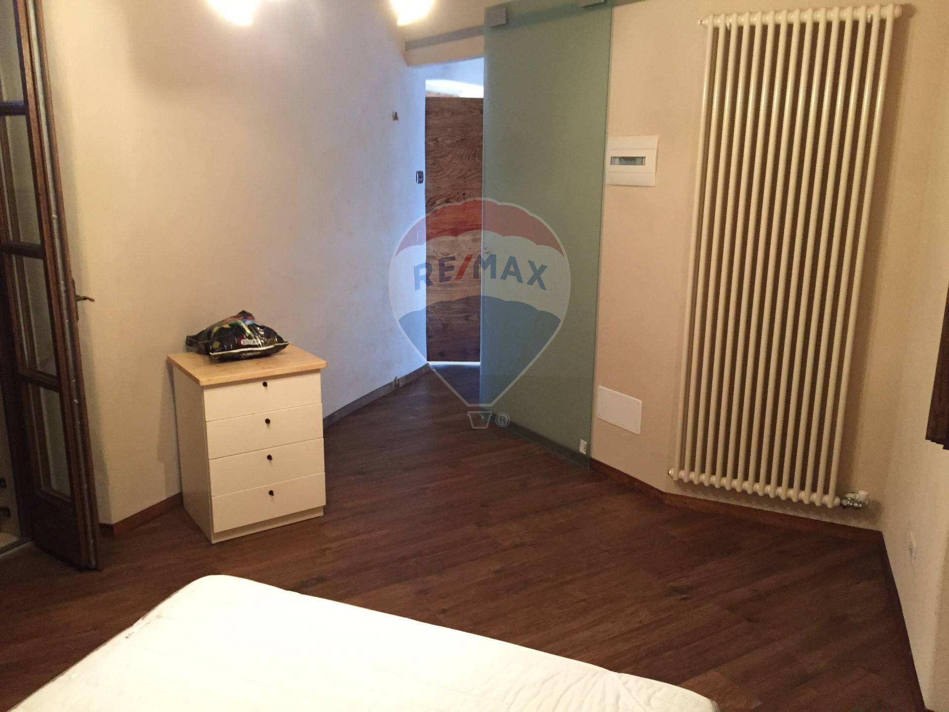  besano affitto quart:  re/max trust