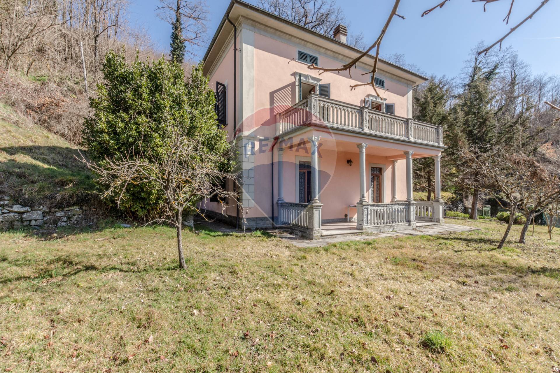  piazza-al-serchio vendita quart:  re-max-quality-house