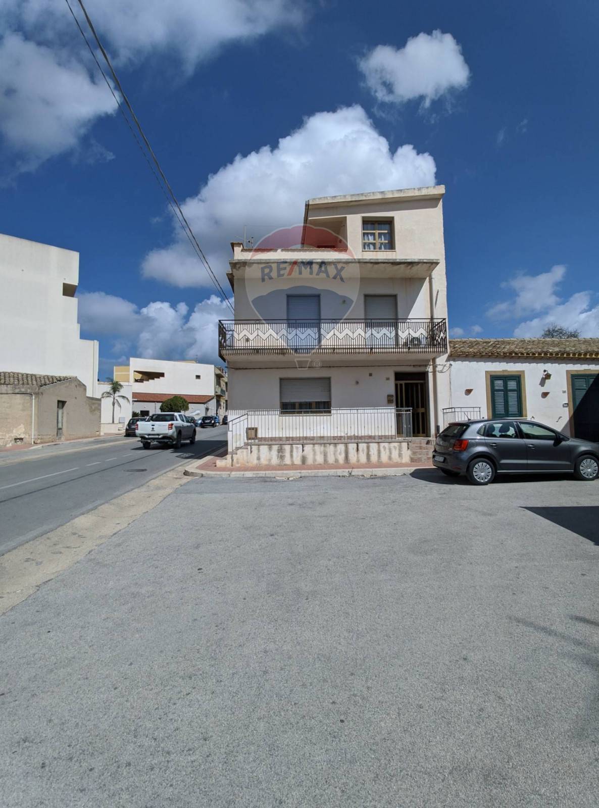  custonaci vendita quart:  re/max hunters