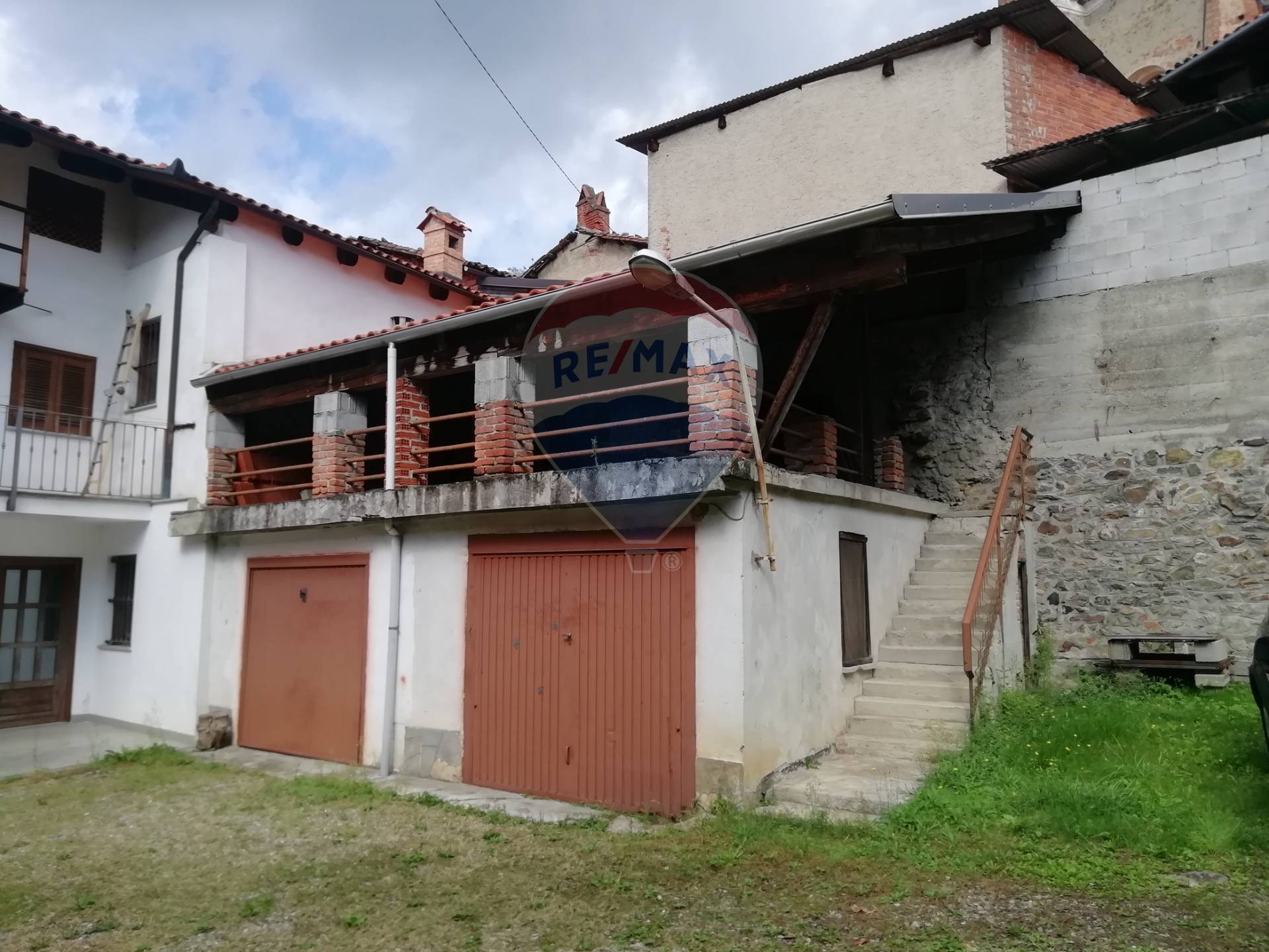 Villa Bifamiliare MAGNANO vendita    RE/MAX Unit