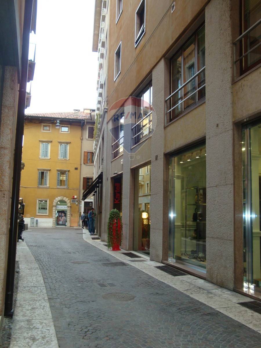 Negozio - Loc.Com. VERONA affitto  Centro storico  RE/MAX Top Elegance