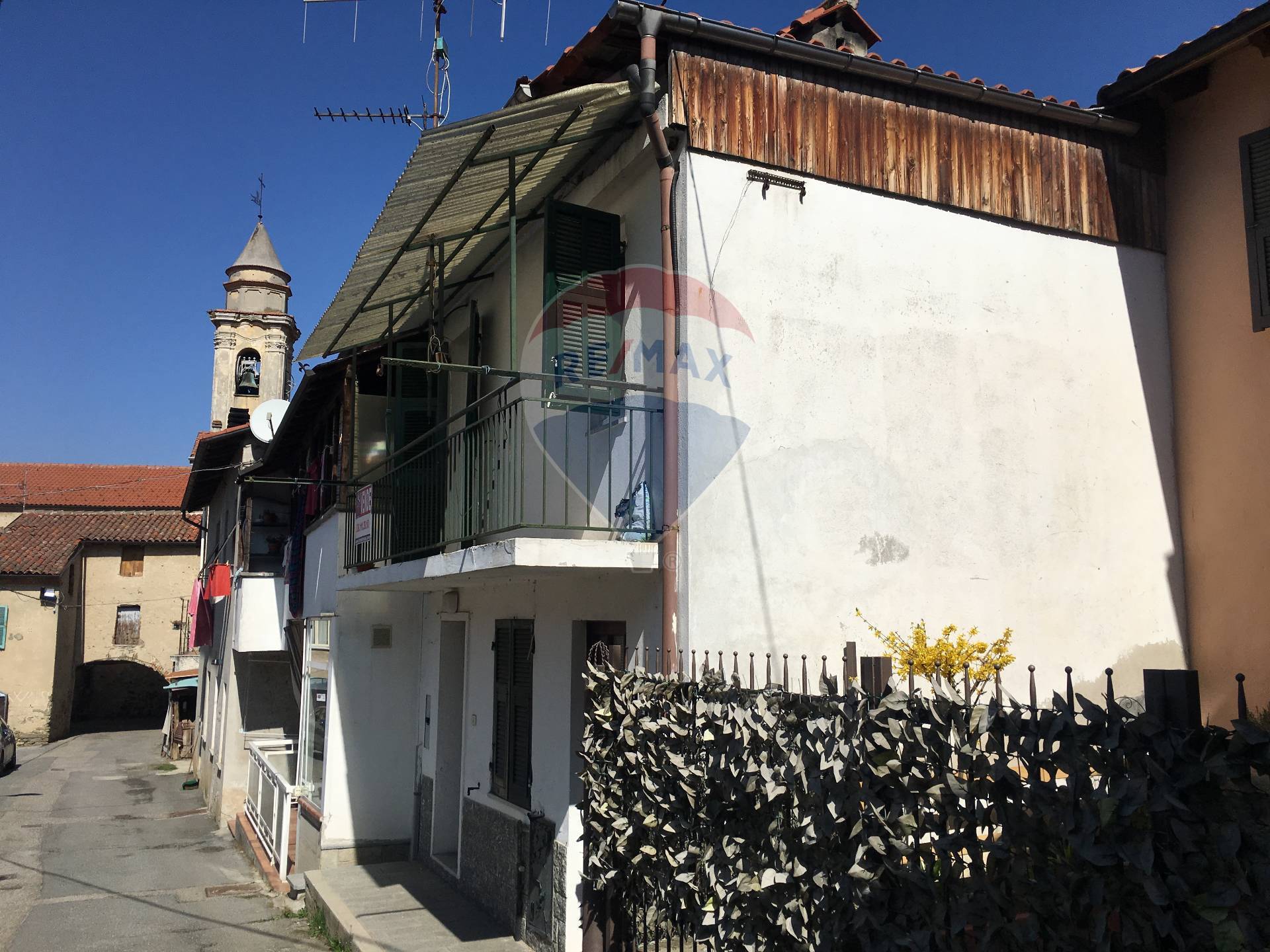  cairo montenotte vendita quart: rocchetta re/max med