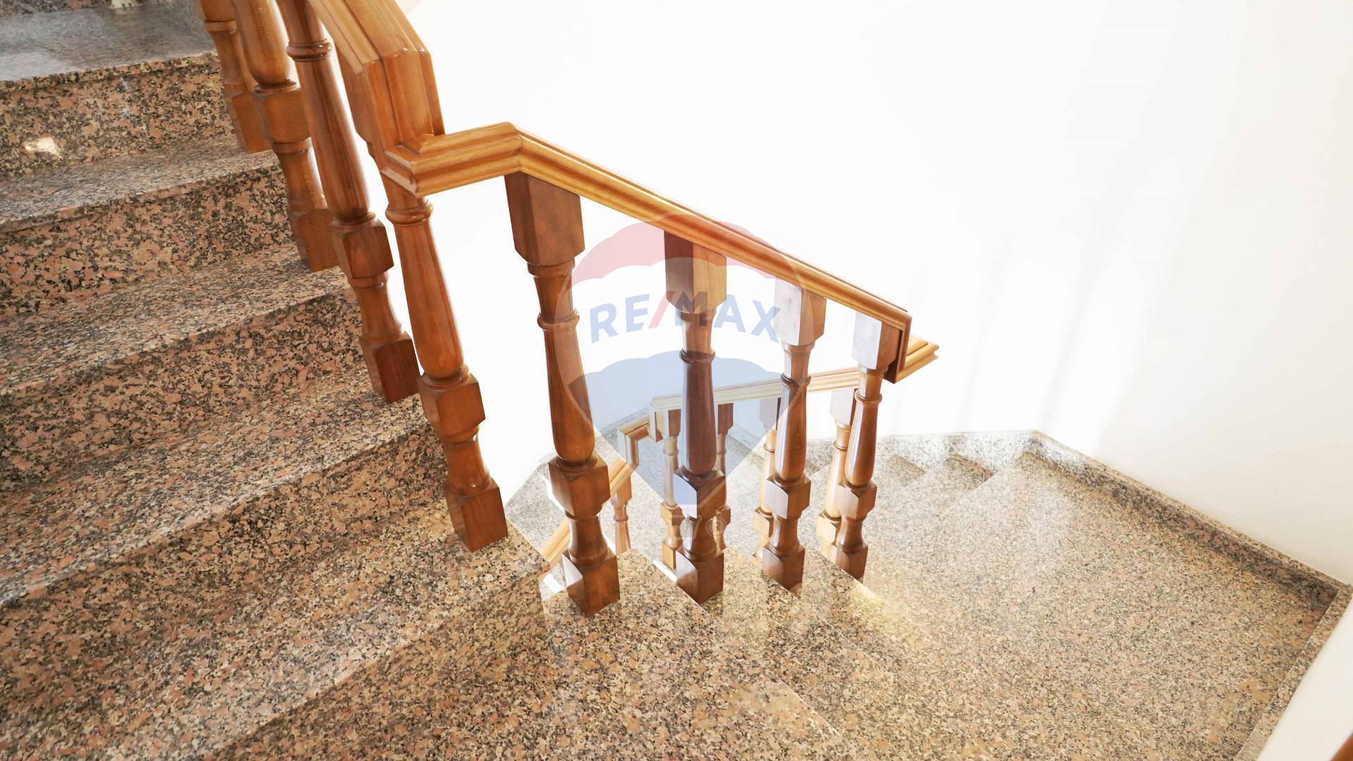 Villa Unifamiliare - Indipendente SCICLI vendita  Centro  RE/MAX Prima Classe