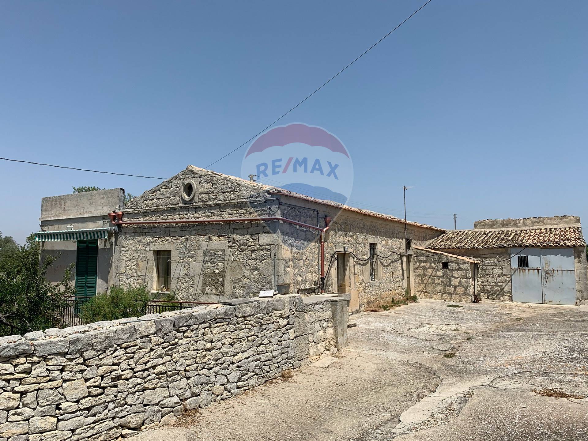 Rustico - Cascina MODICA vendita    RE/MAX Prima Classe