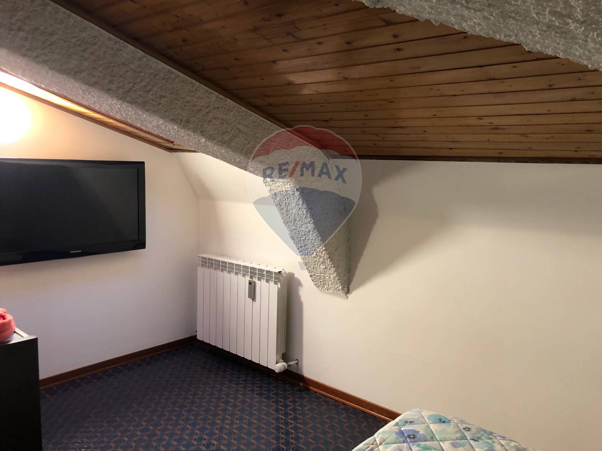 Attico BAREGGIO vendita    RE/MAX Nobile