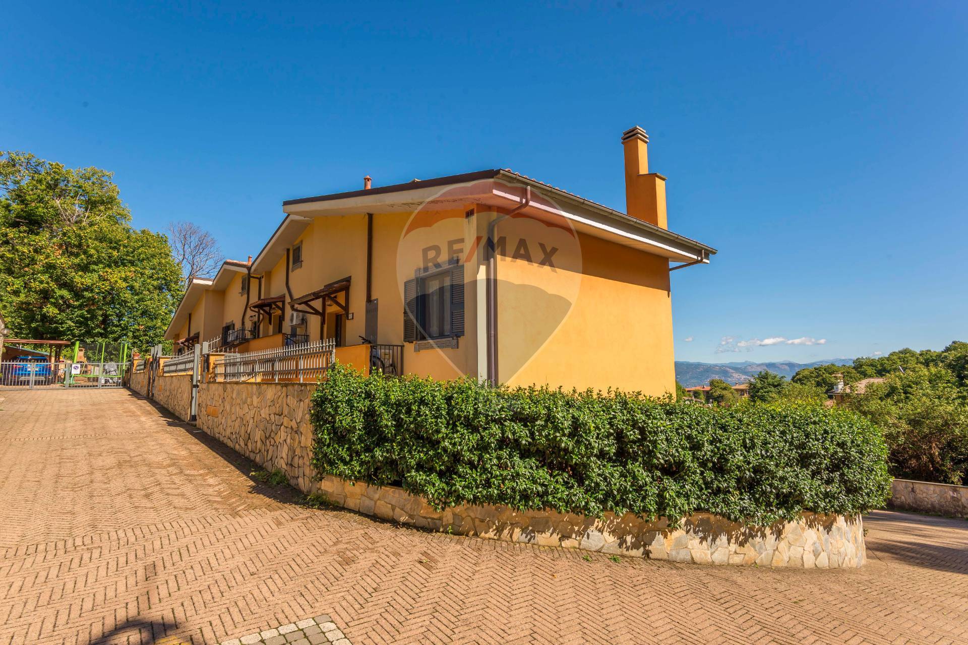 Appartamento MONTE COMPATRI vendita    RE/MAX Opzione Casa