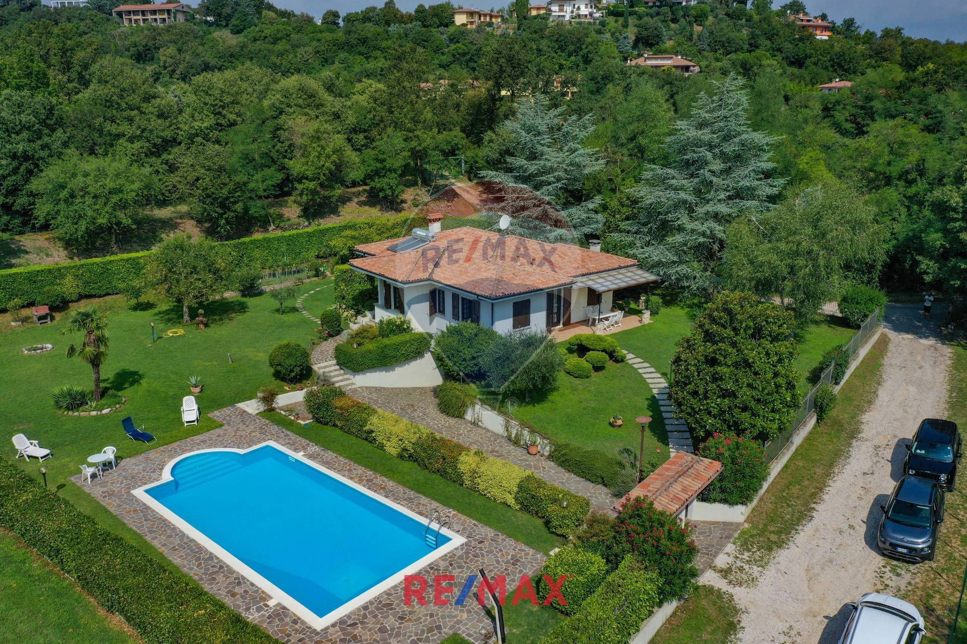 Villa SOIANO DEL LAGO vendita    RE/MAX Edilfin