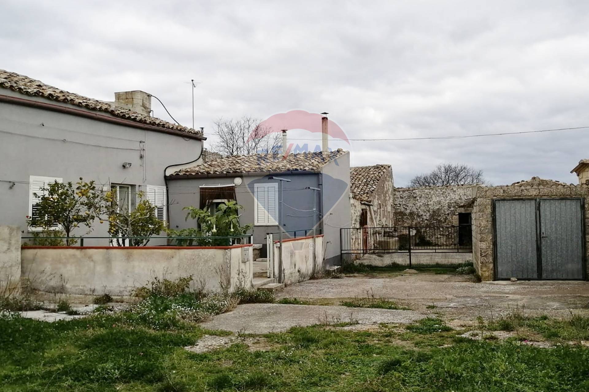  modica vendita quart: modica sorda re/max prima classe