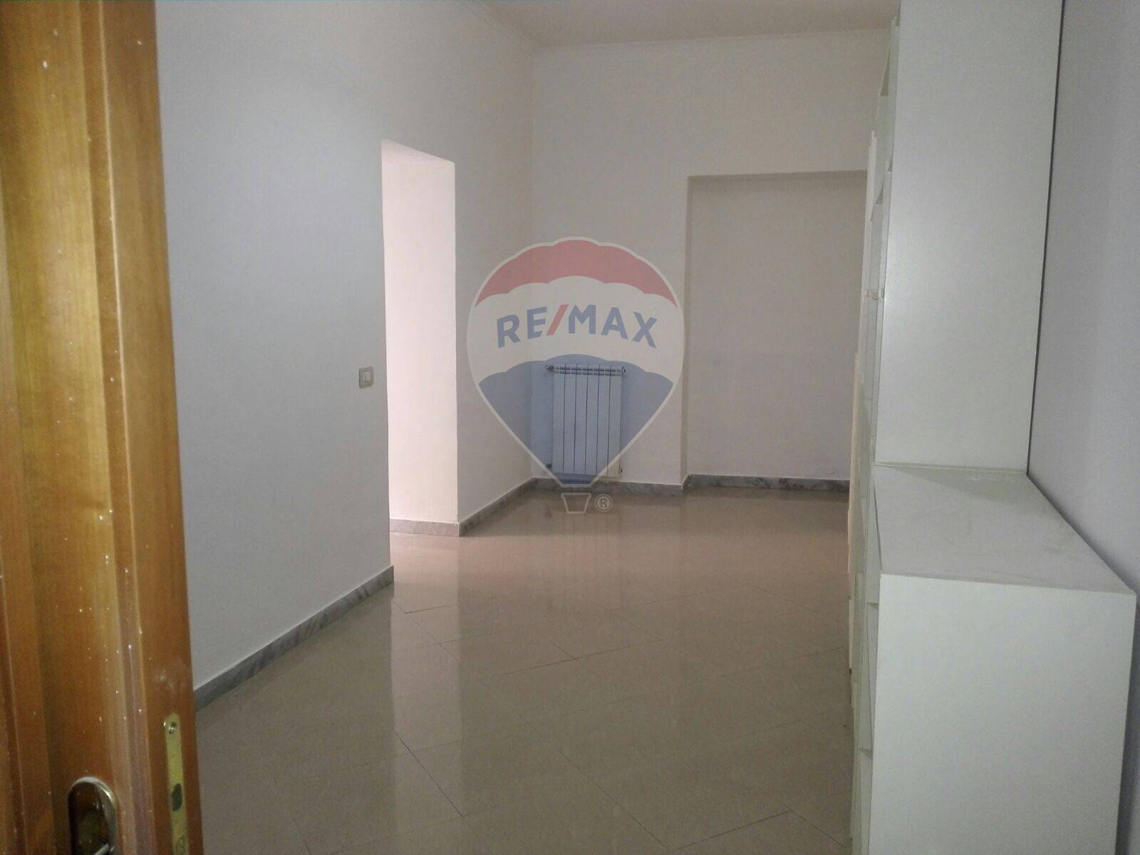  napoli vendita quart:  re-max-advisor