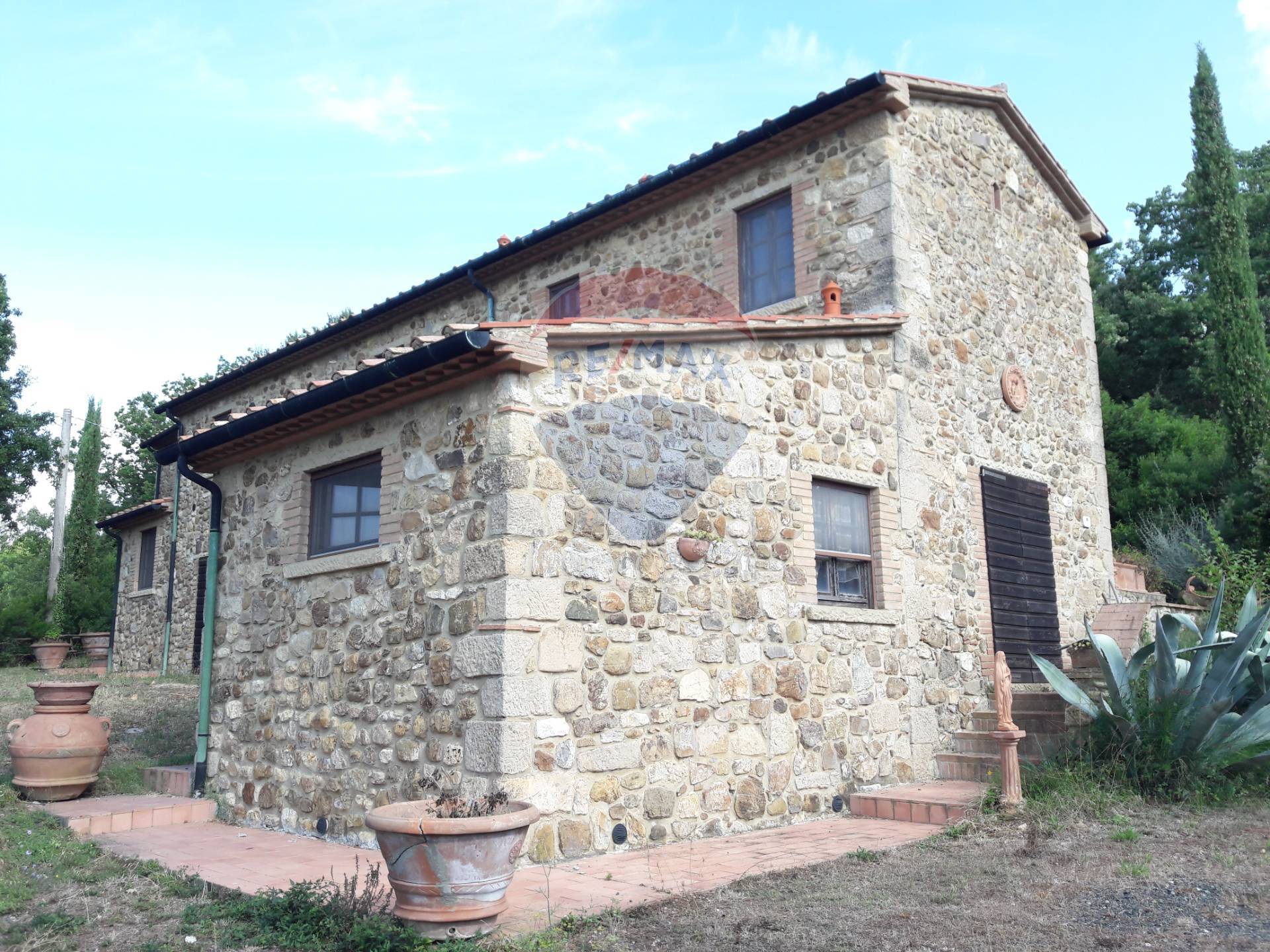 Rustico - Cascina POMARANCE vendita  Serrazzano  RE/MAX Premiere