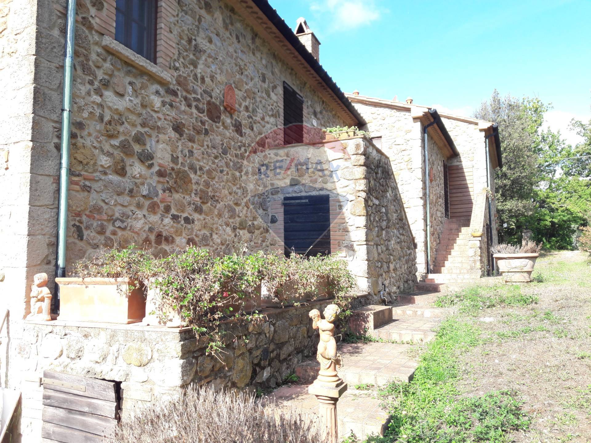 Rustico - Cascina POMARANCE vendita  Serrazzano  RE/MAX Premiere