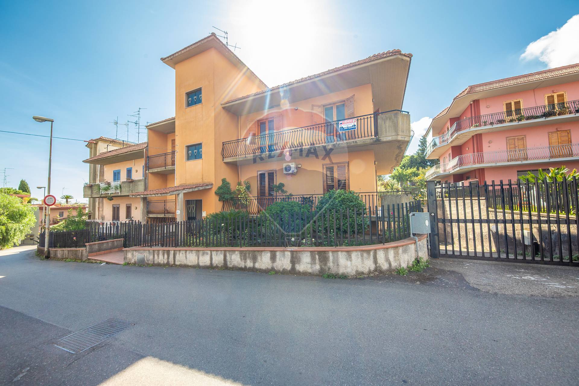  acireale vendita quart:  re-max-city-home