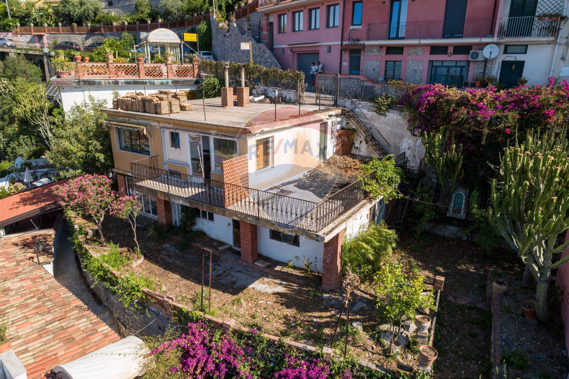 Villa Unifamiliare - Indipendente TAORMINA vendita  Leonardo da Vinci  RE/MAX Crea Casa