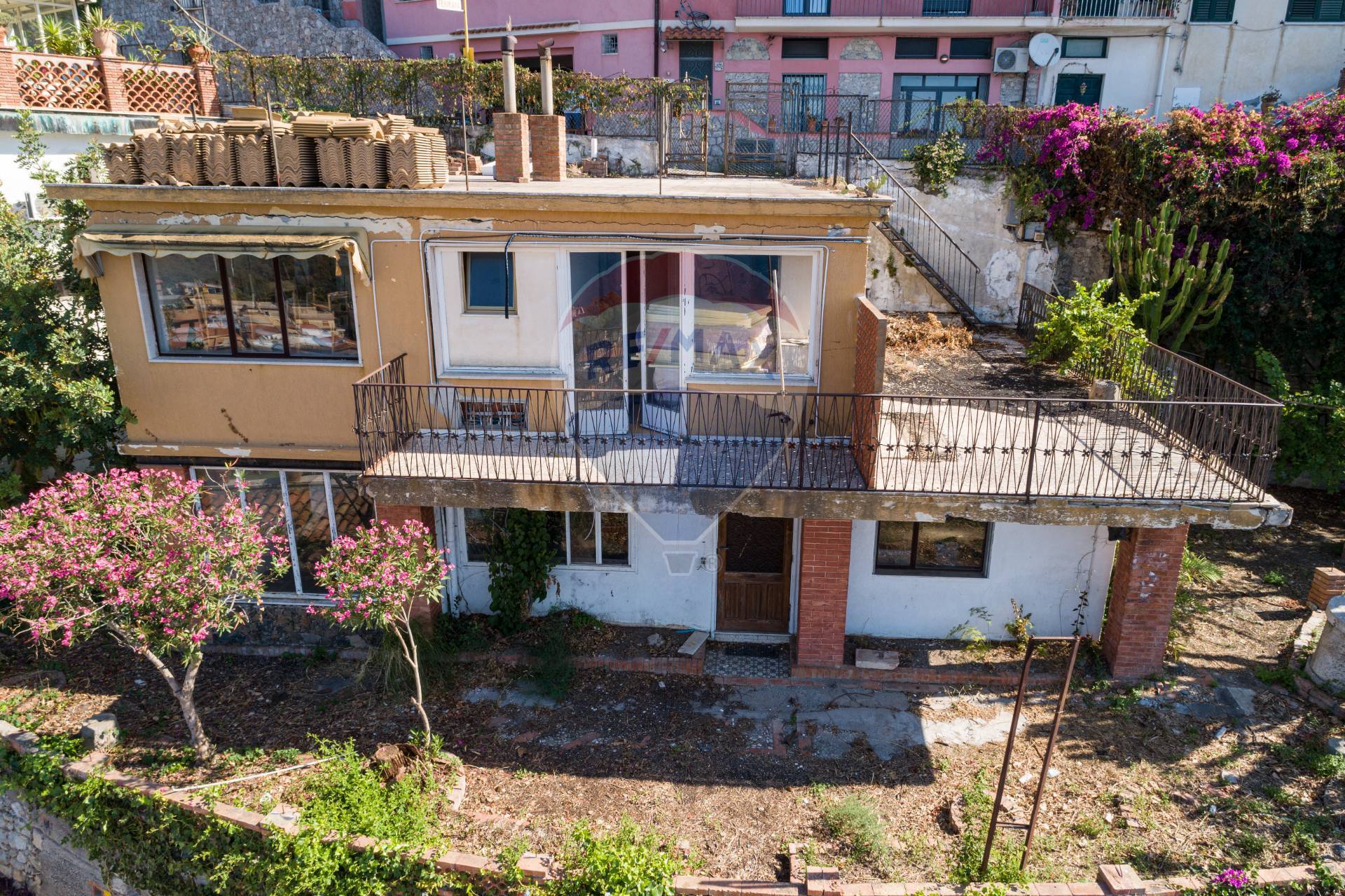 Villa Unifamiliare - Indipendente TAORMINA vendita  Leonardo da Vinci  RE/MAX Crea Casa