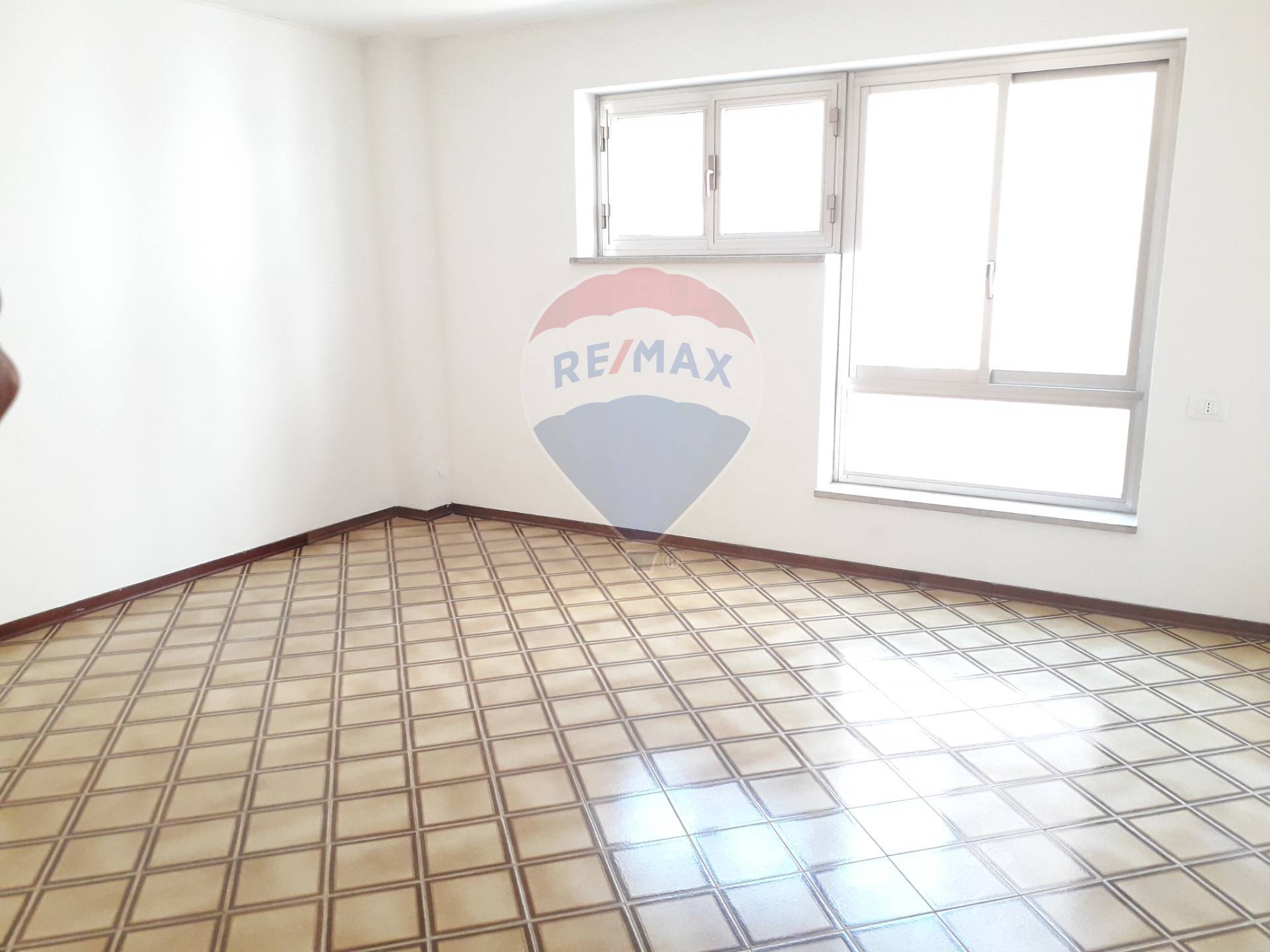  palermo affitto quart: politeama re-max-hunters