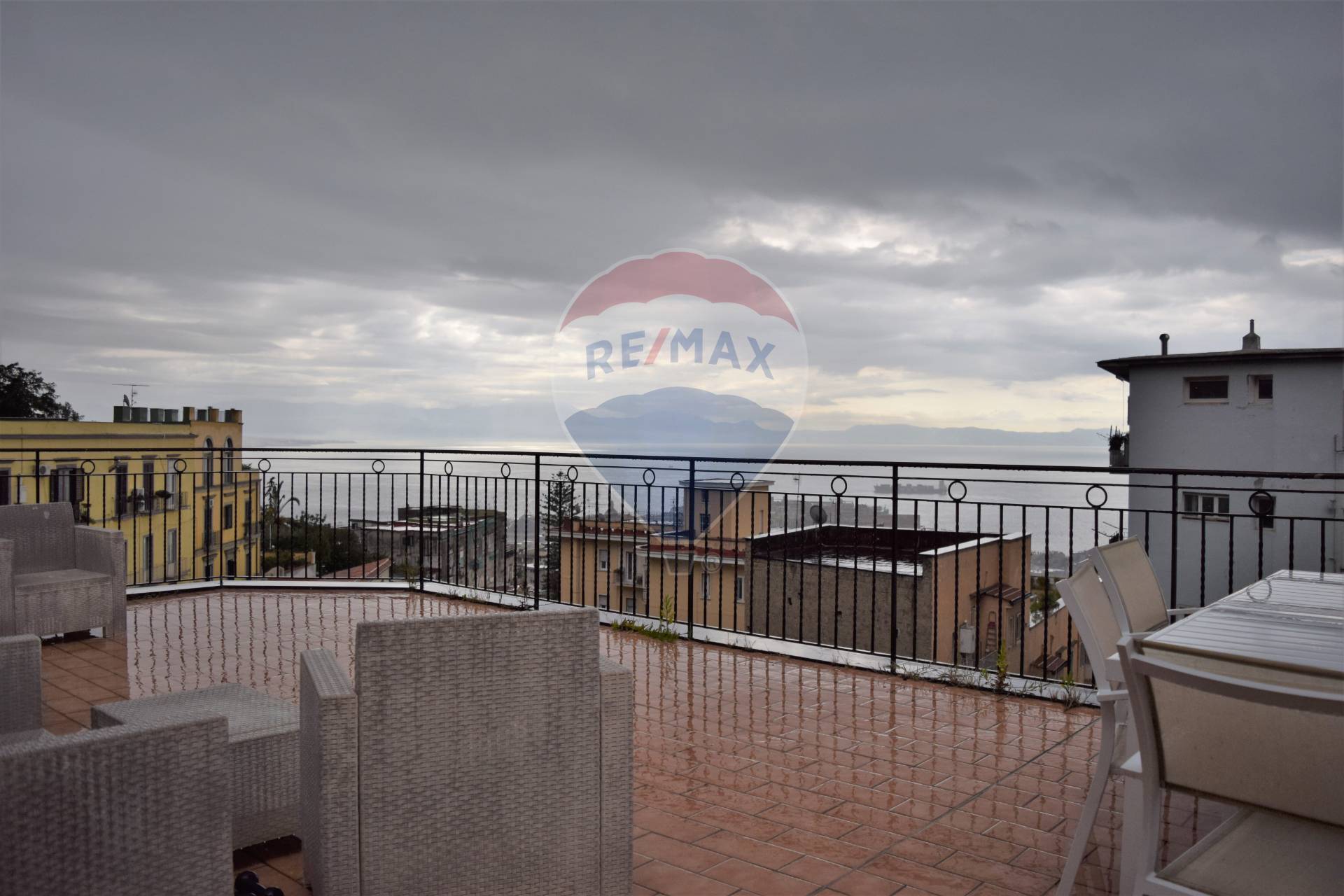  napoli vendita quart: chiaia re-max-advisor