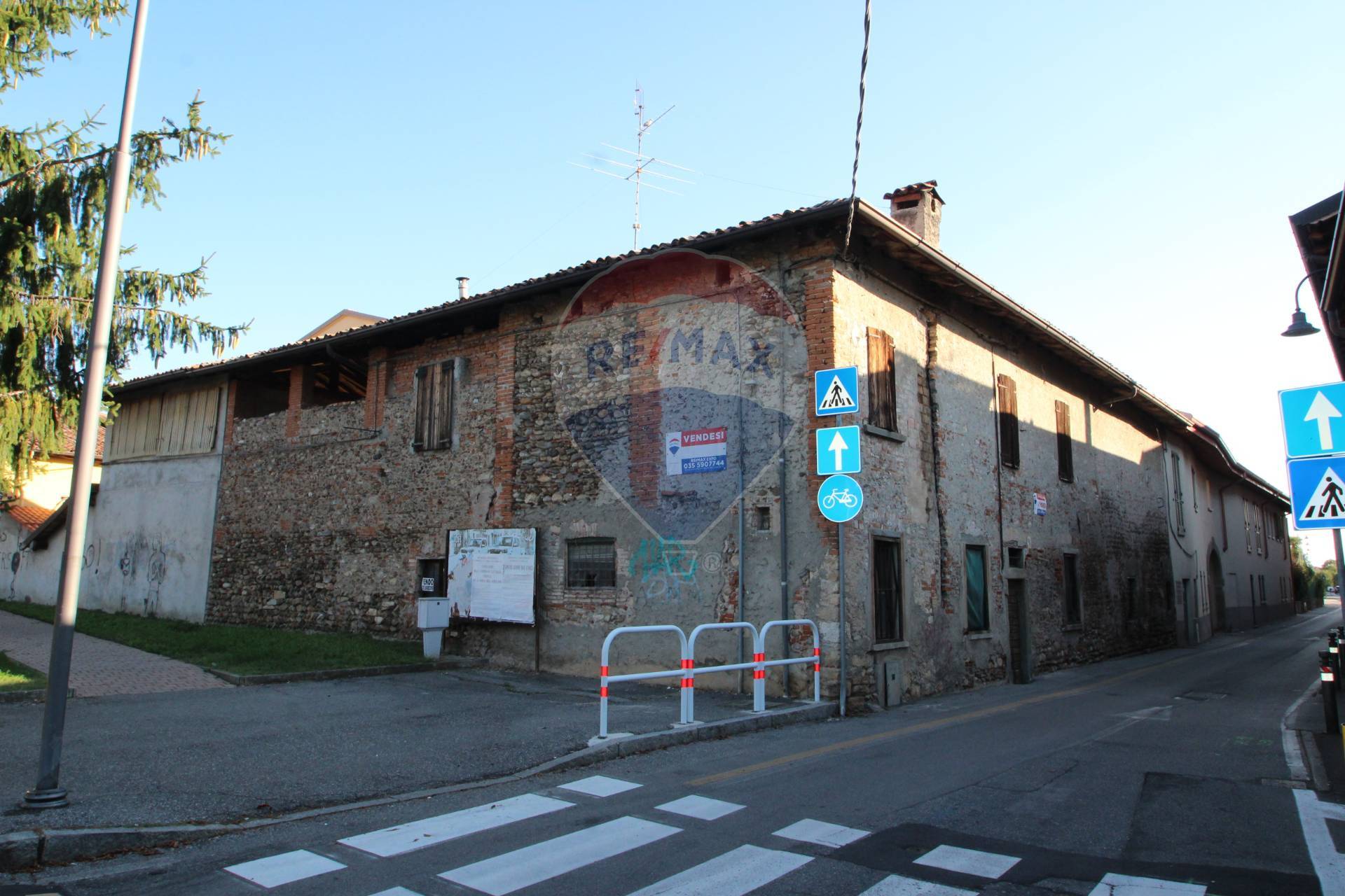 Rustico - Cascina LALLIO vendita    RE/MAX Expo