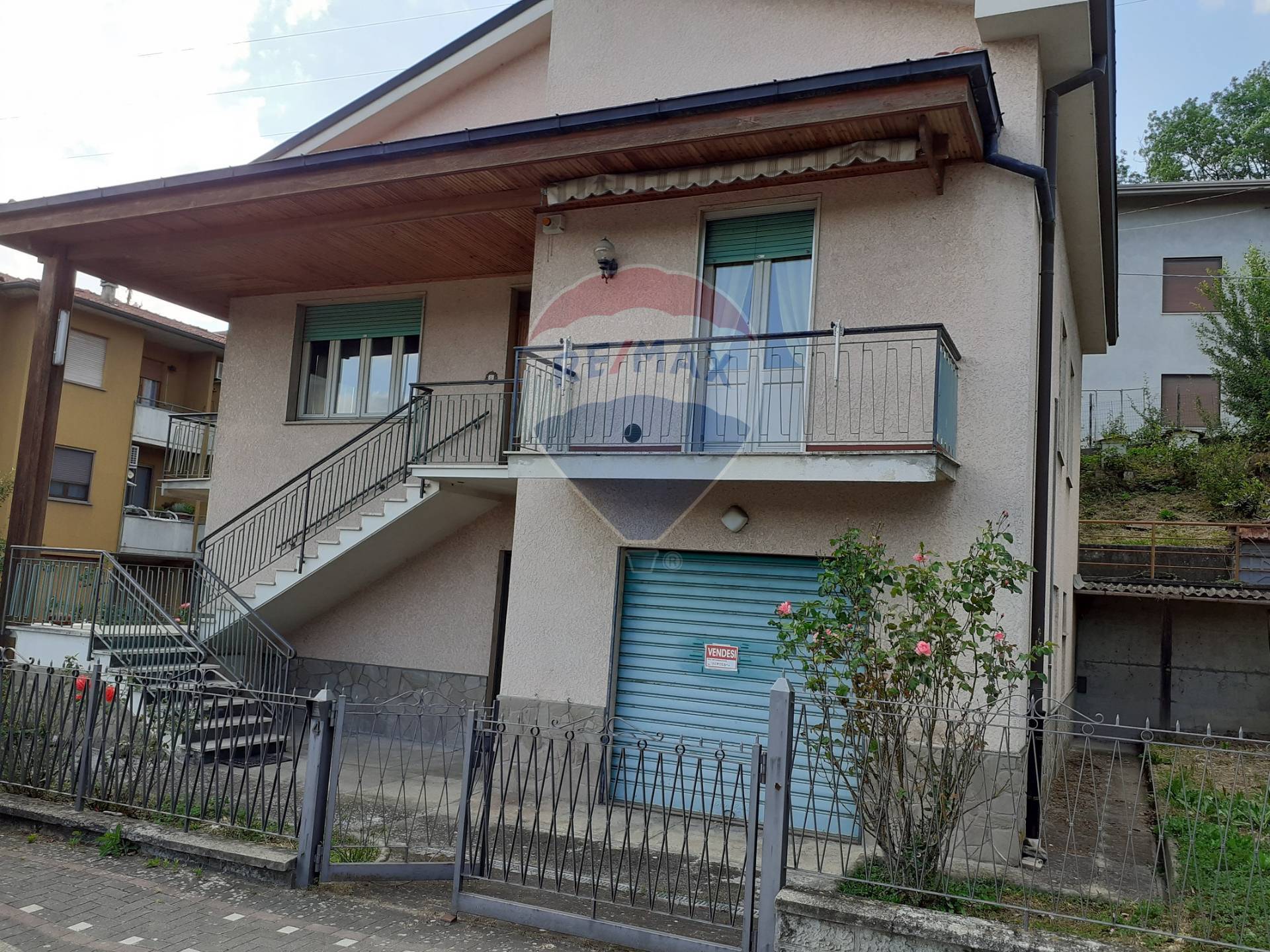 solignano vendita quart:  re/max alfa