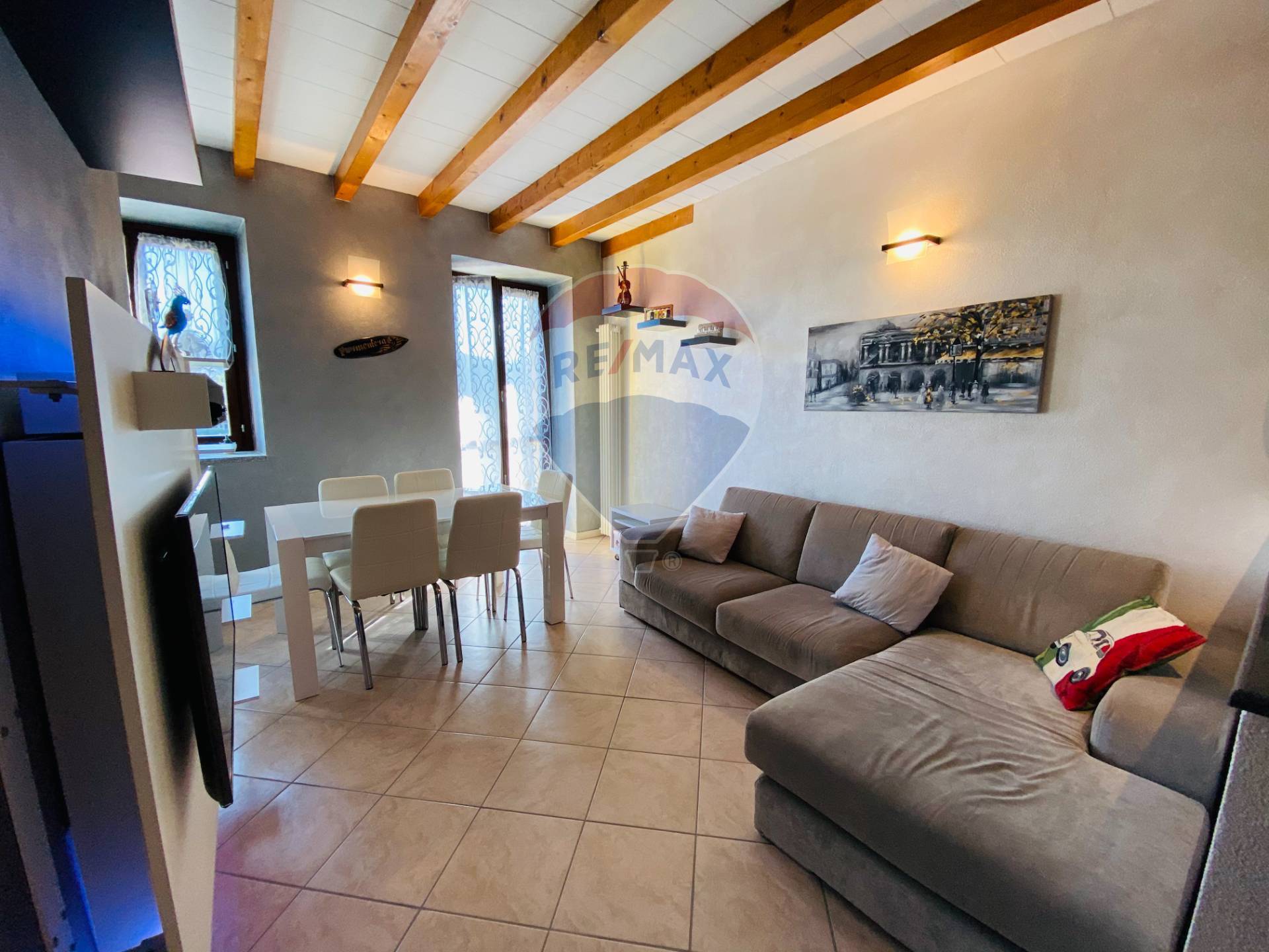 Appartamento CUASSO AL MONTE vendita    RE/MAX Trust